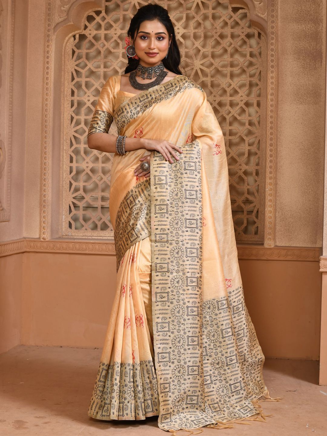 

DIVASTRI Woven Design Silk Blend Saree, Cream