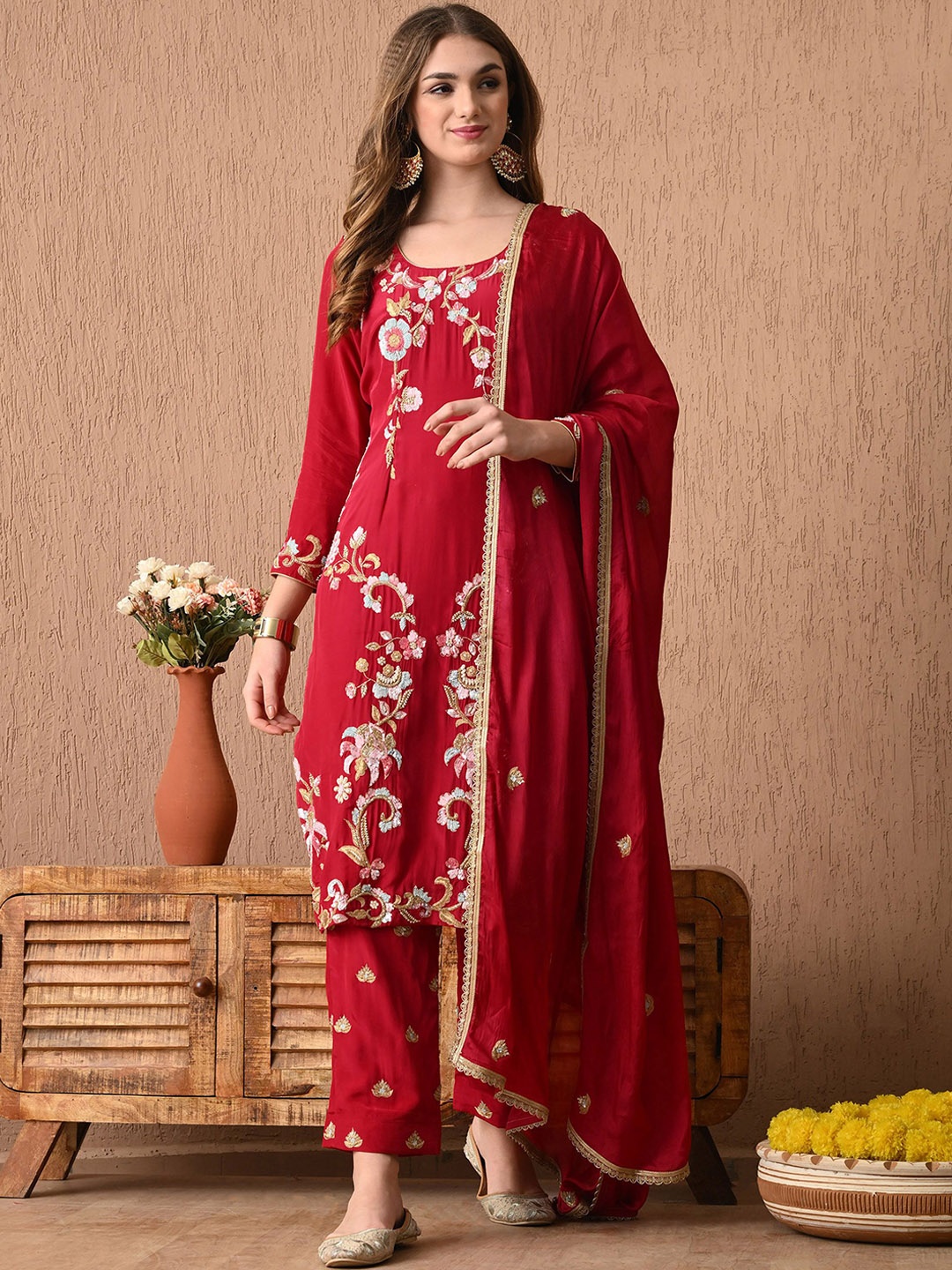 

ZARIKALI Floral Embroidered Round Neck Straight Kurta With Trousers & Dupatta, Pink