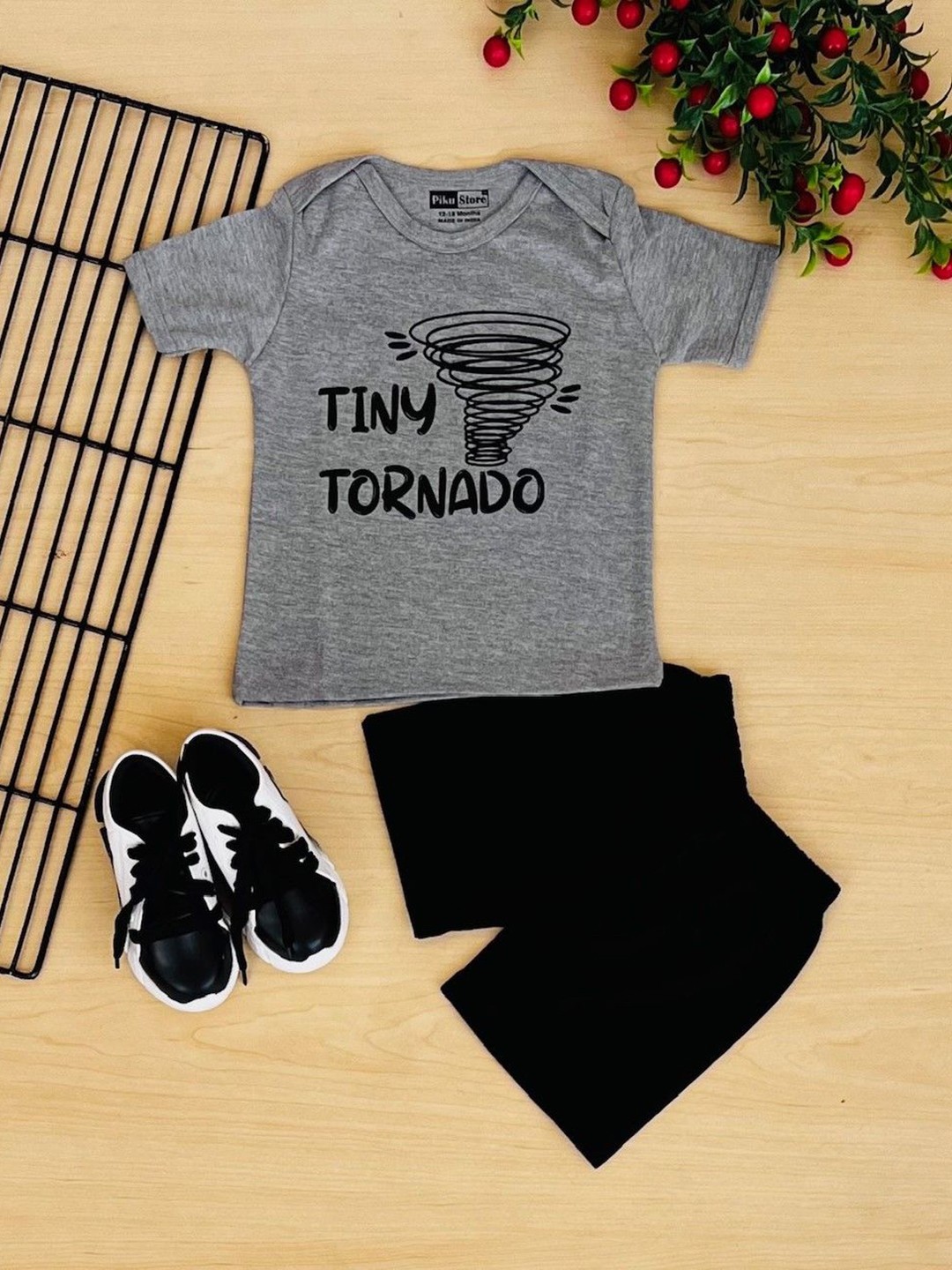 

Piku Store Kids Typography Printed T-shirt With Shorts, Grey