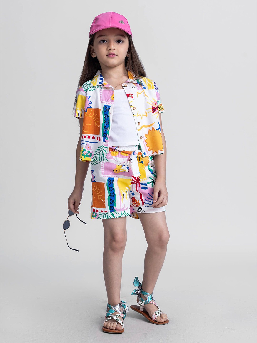 

taffykids Girls Abstract Printed Shirt Collar Shirt With Shorts, White