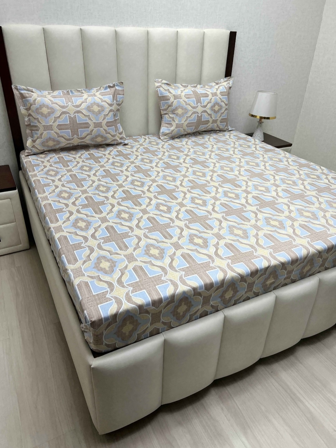 

Pure Decor Brown & Blue Ethnic Motifs 330 TC King Bedsheet with 2 Pillow Covers