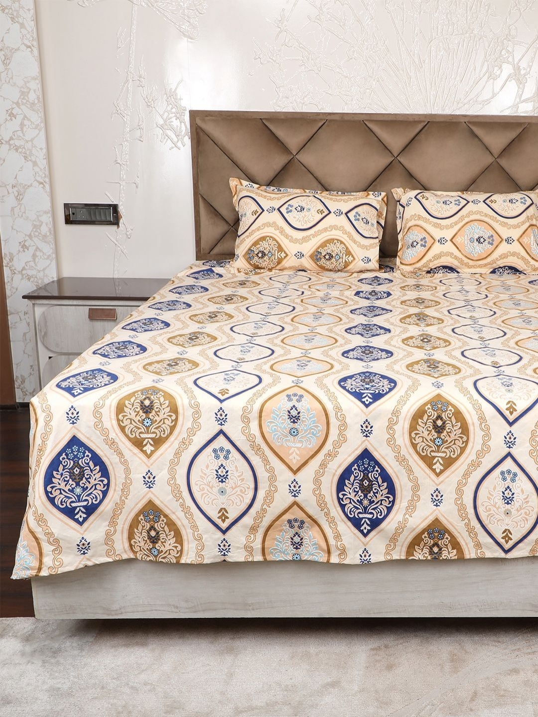 

AVI Signature Beige & Blue Printed 180 TC Single Bedsheet Sets - 1.52 m X 2.28 m