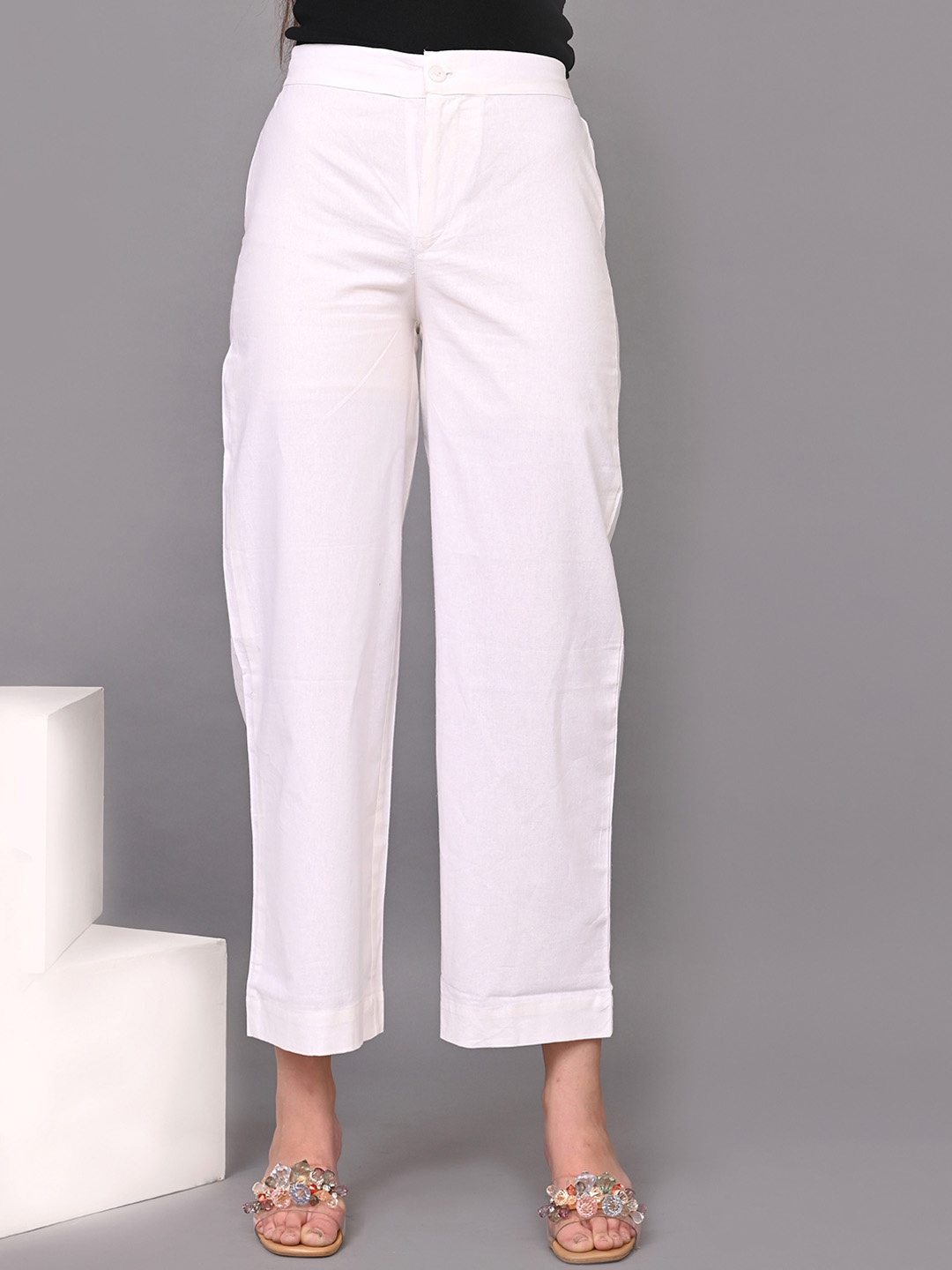 

VYMO Women Trousers, White