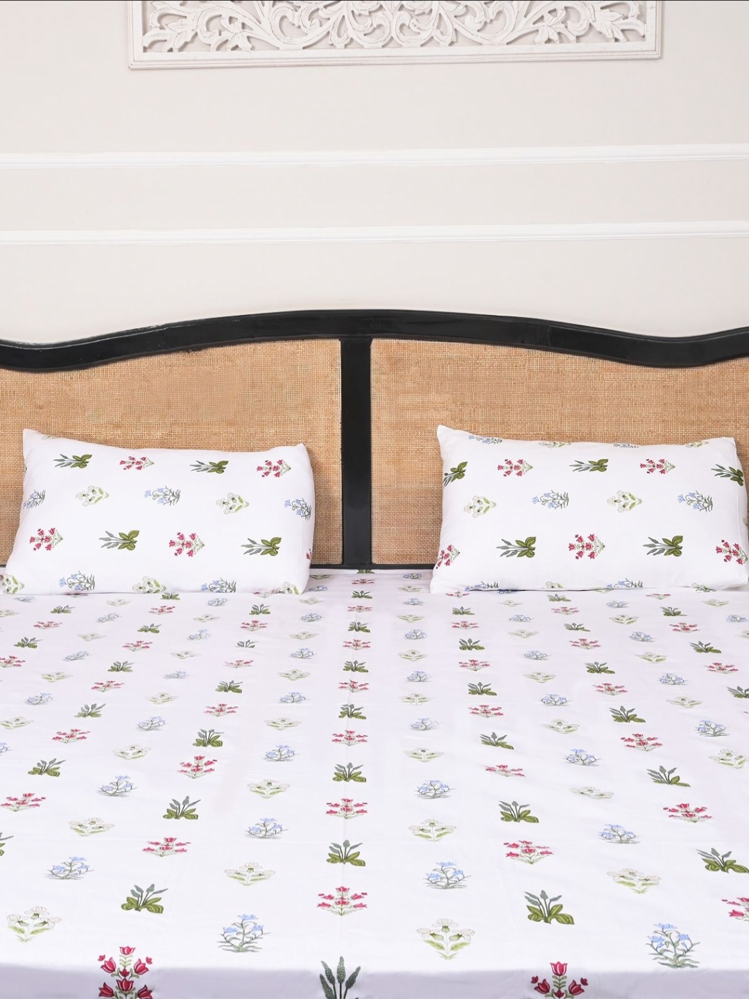 

Sleepsia White & Red Floral Printed 180 TC Pure Cotton King Bedsheet Set