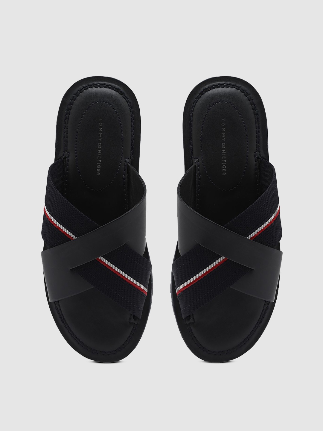 

Tommy Hilfiger Men Printed Slip-On, Black