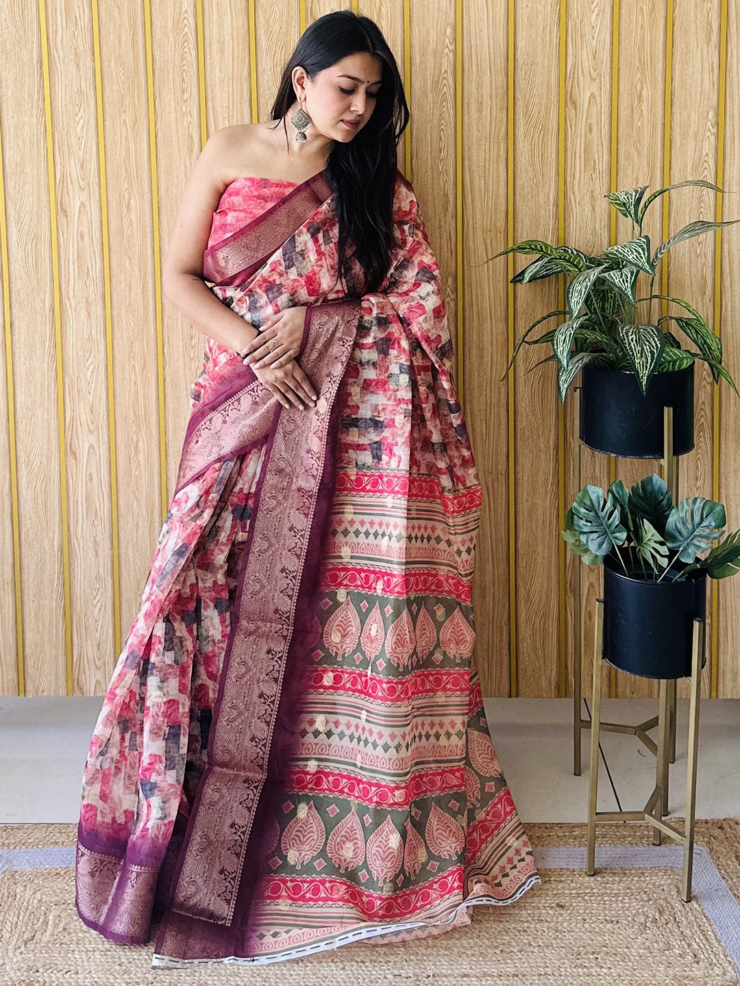 

Moda Rapido Zari Silk Blend Saree, Pink
