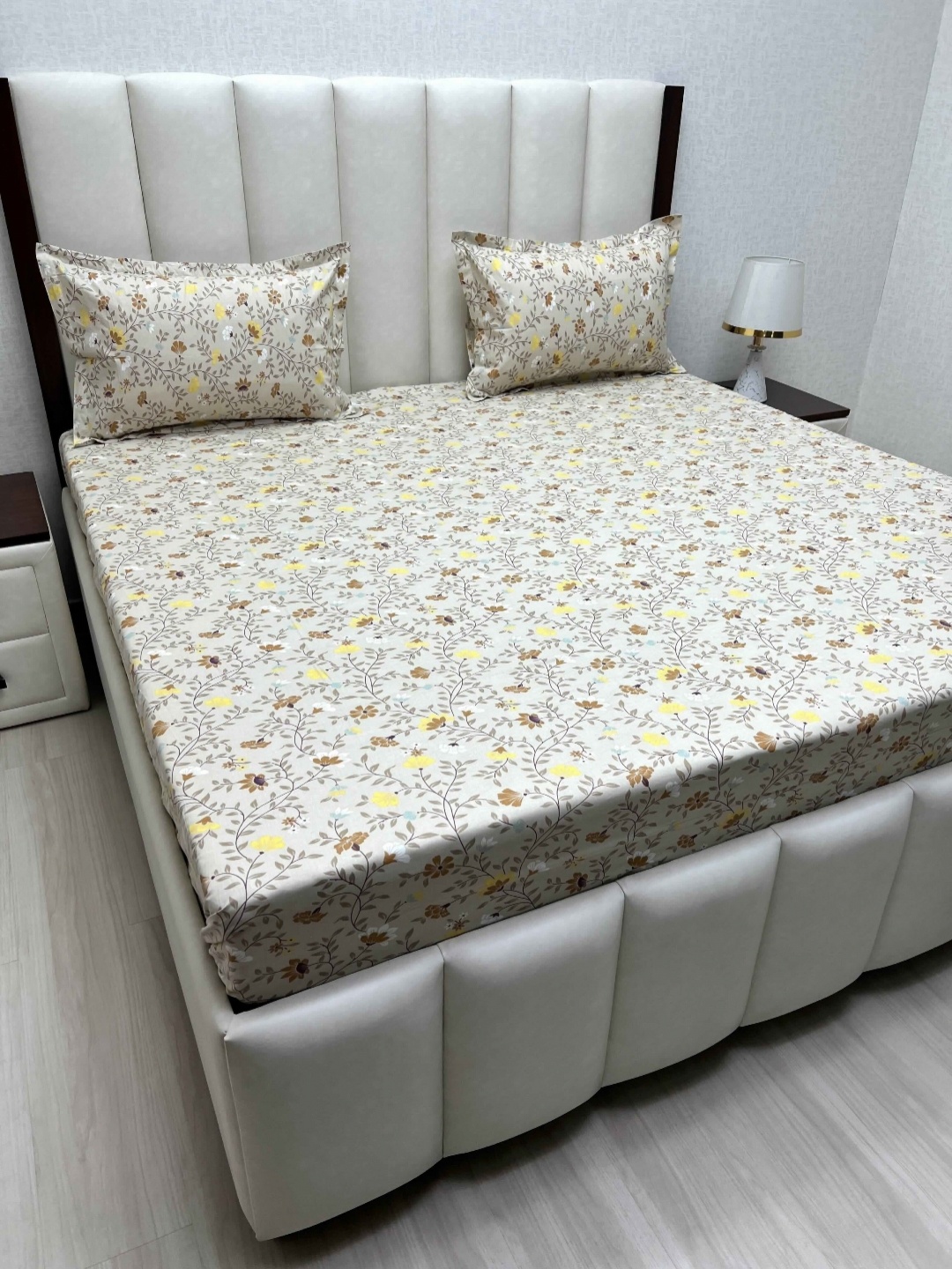 

Pure Decor Brown & Yellow Floral 330 TC King Bedsheet with 2 Pillow Covers