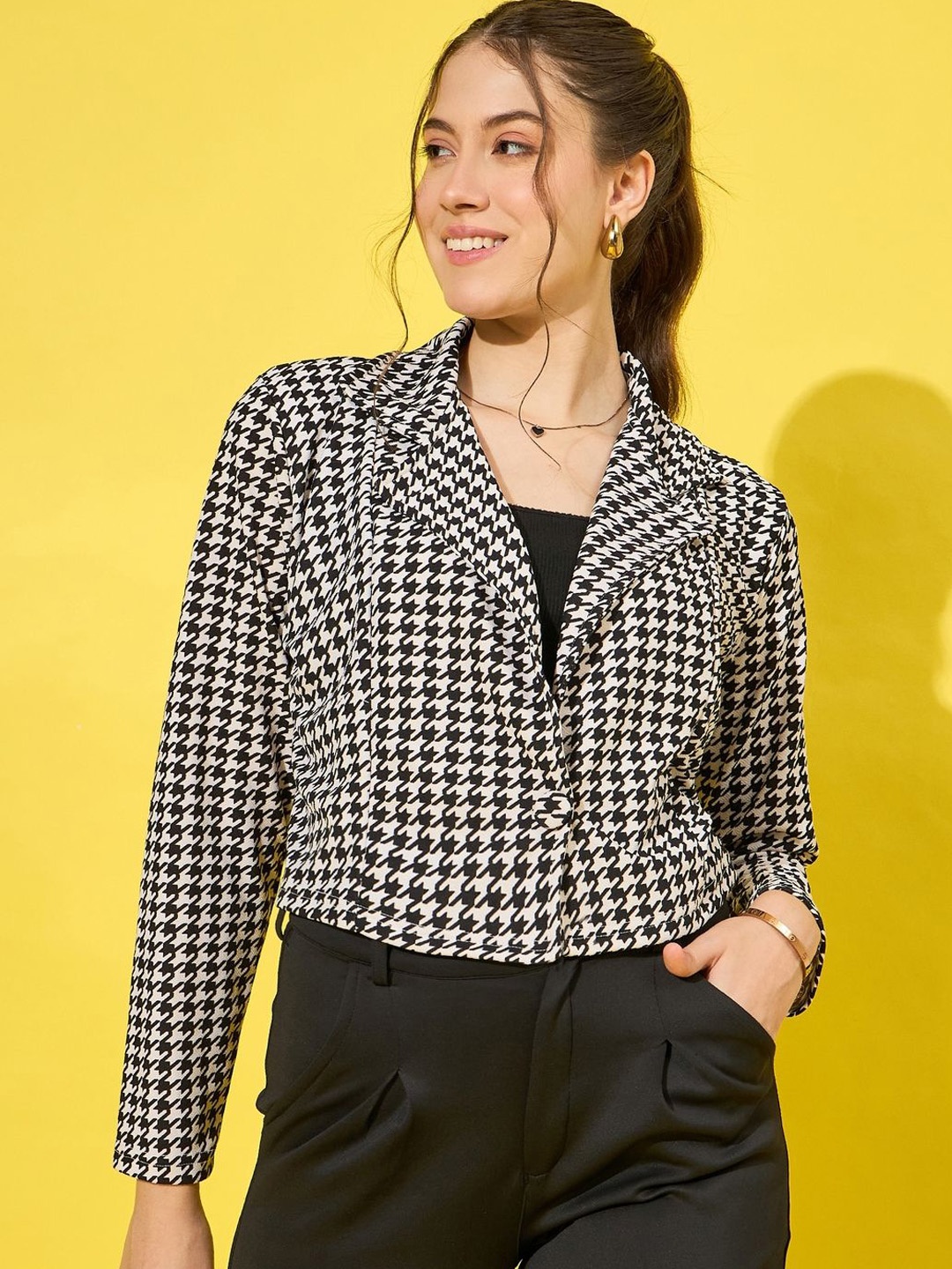 

Dimpy Garments Checked Single Breasted Blazer, Black