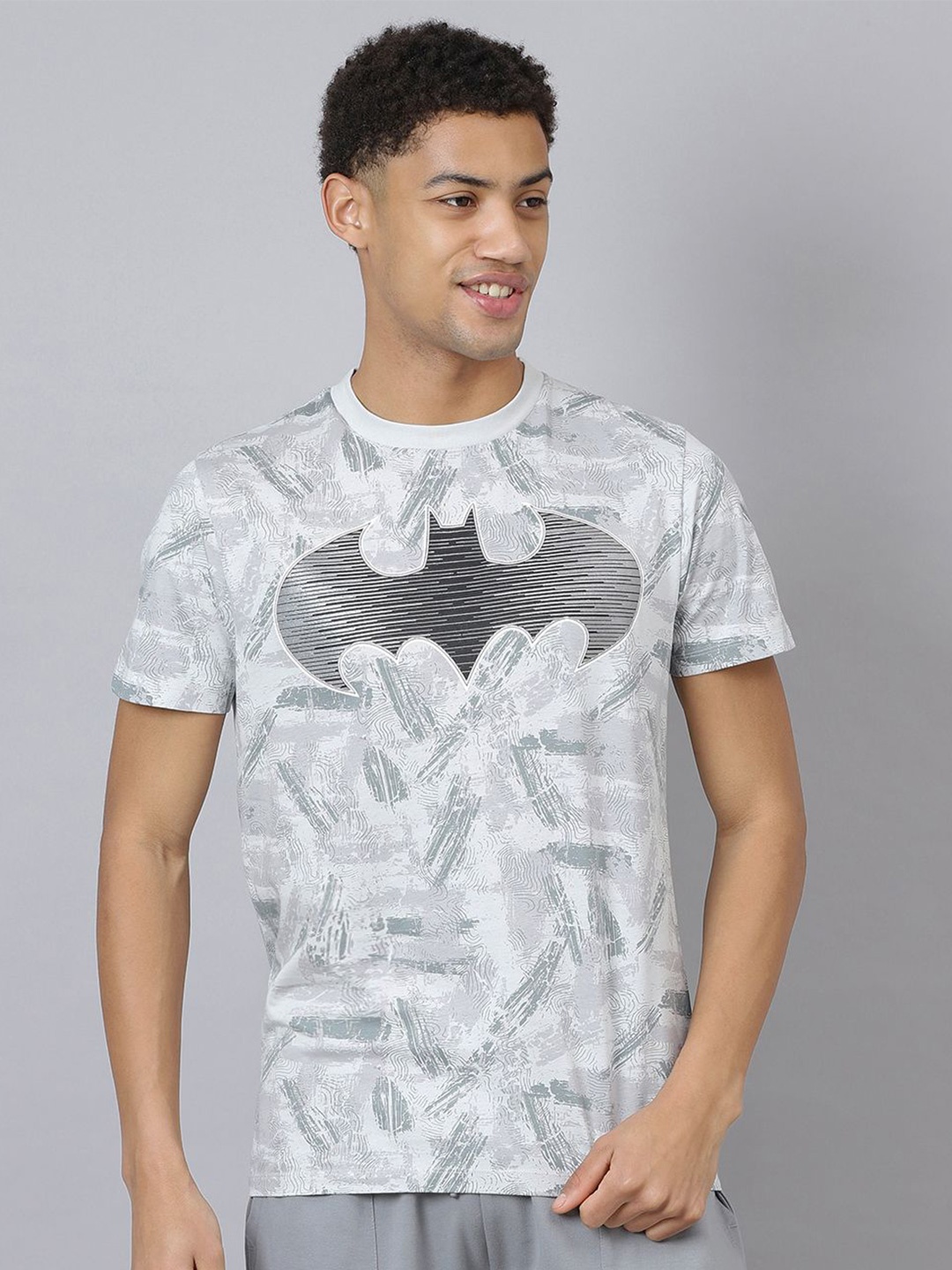 

Free Authority Men batman Graphic Printed Round Neck Regular Fit Cotton T-shirt, Grey