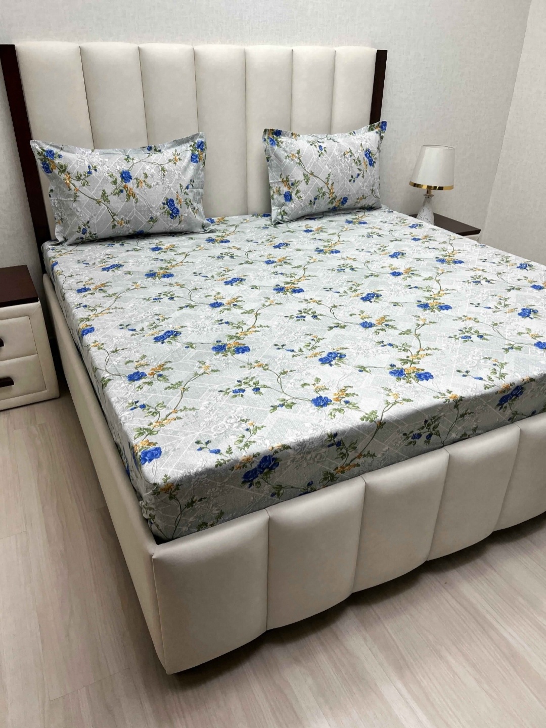 

Pure Decor Grey & Blue Floral 330 TC King Bedsheet with 2 Pillow Covers