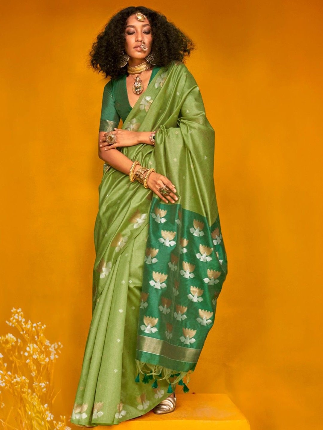 

Munir Woven Design Zari Banarasi Saree, Green