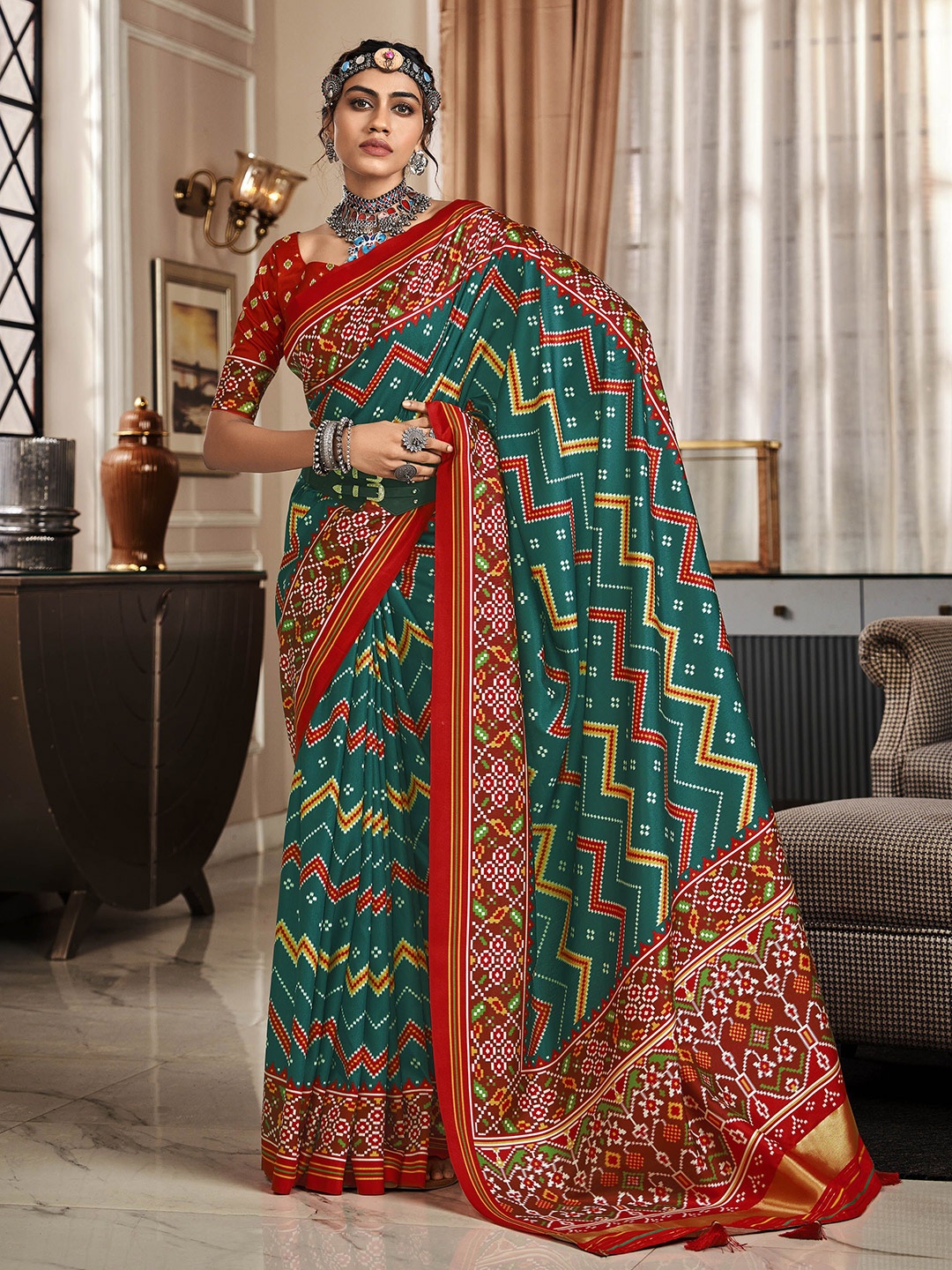 

Mitera Floral Zari Handloom Patola Saree, Teal
