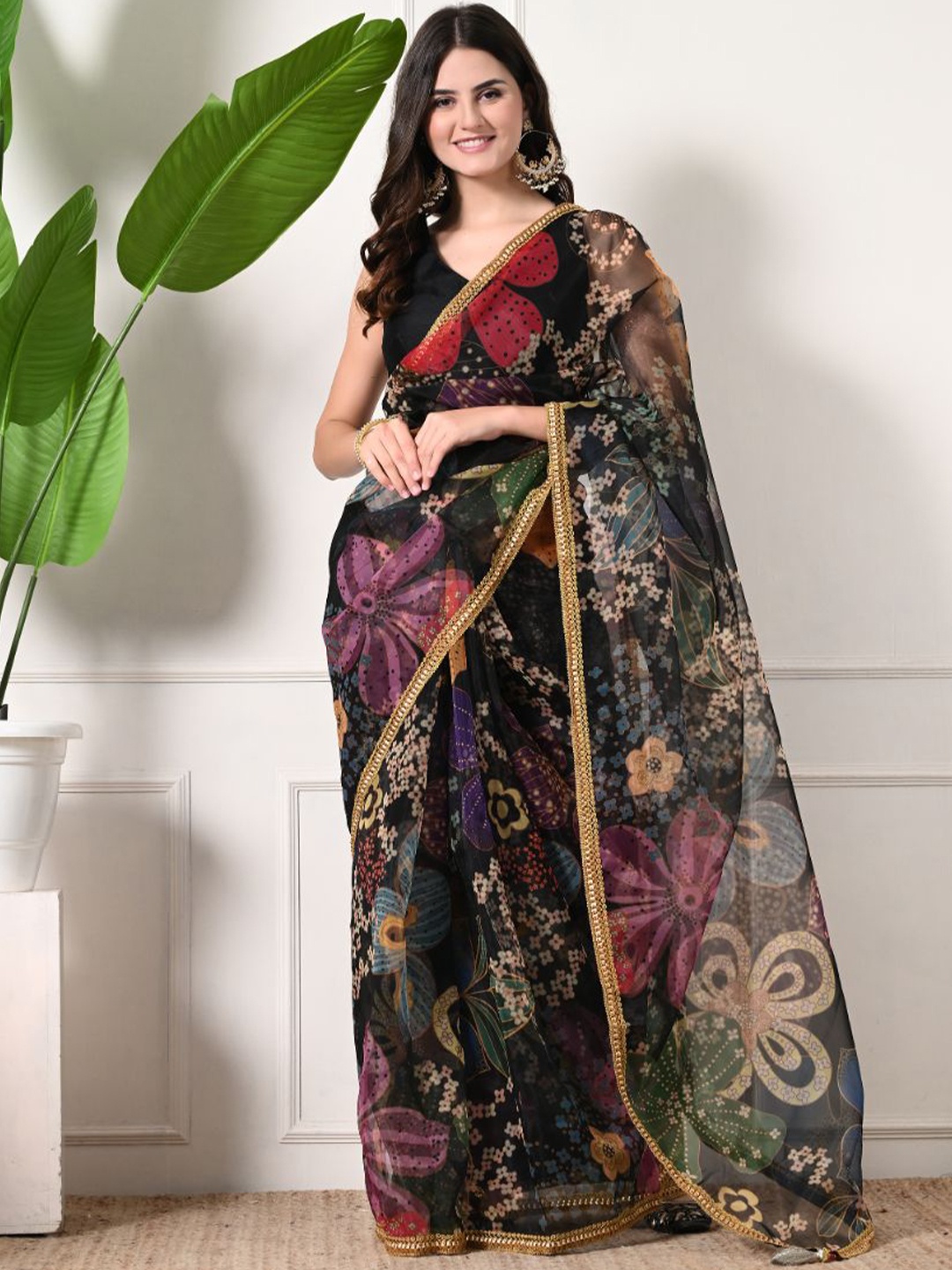 

LABEL KANUPRIYA Floral Sequinned Organza Saree, Black