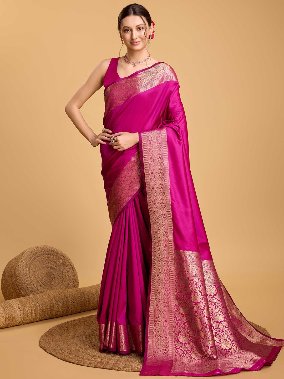 

DIVASTRI Woven Design Zari Saree, Pink