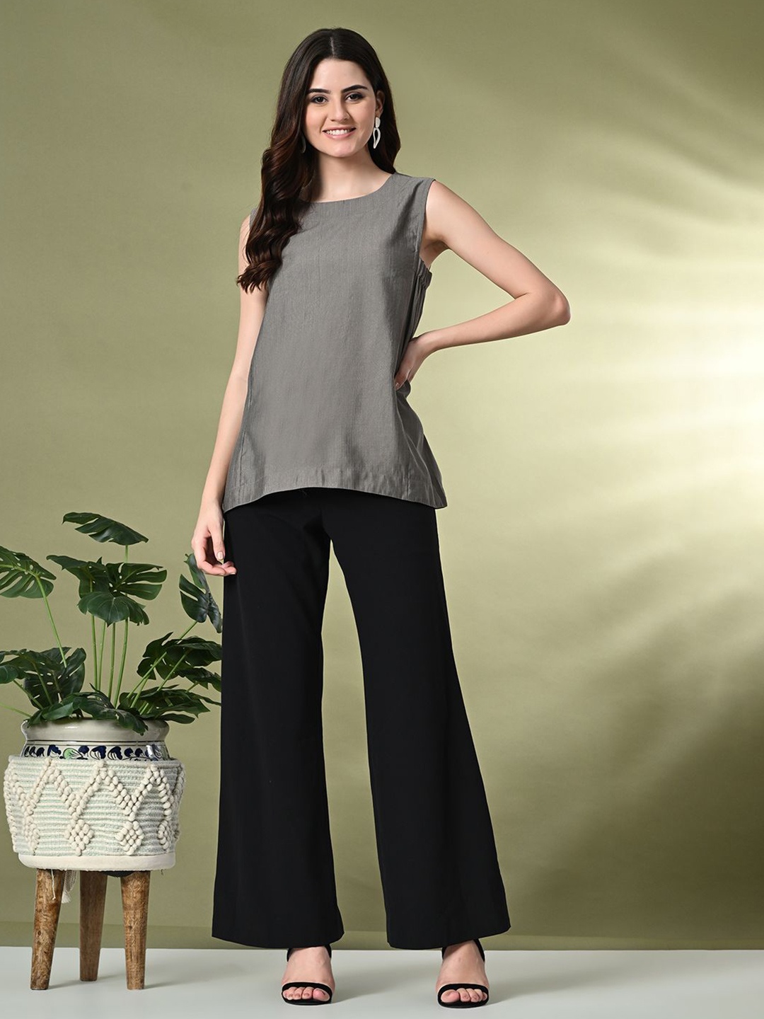 

KALINI Top, Grey