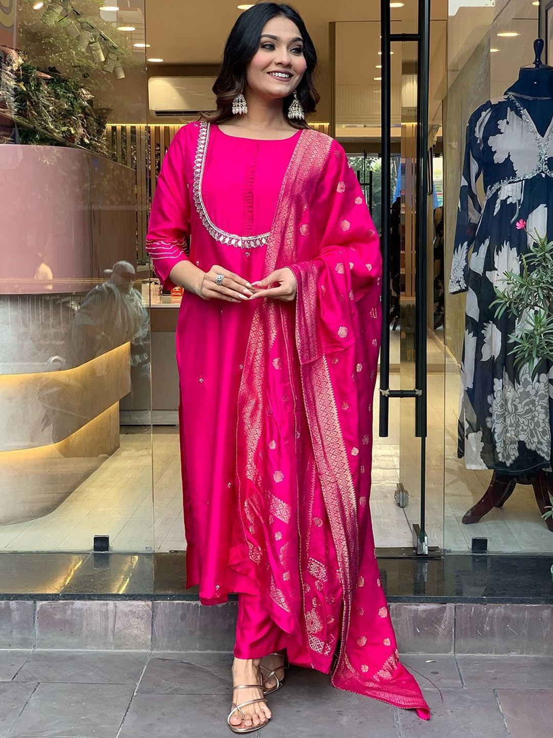 

Bought First Floral Embroidered Round Neck Straight Kurta With Trousers And Dupatta, Pink