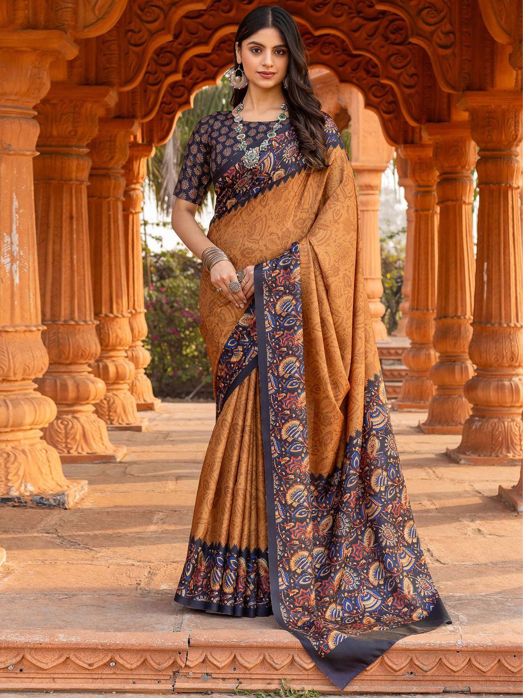 

Mitera Floral Silk Blend Pochampally Saree, Bronze