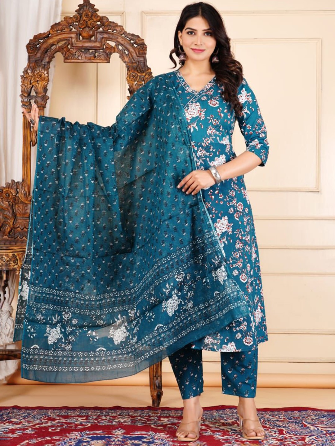 

Divsy Fashion Floral Printed V-Neck Angrakha Kurta With Trouser And Dupatta, Green