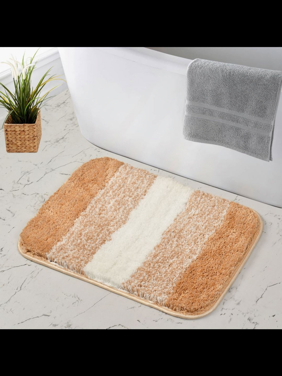 

MAA HOME CONCEPT Beige & White Textured Microfiber Anti Skid 1600 GSMBathMat