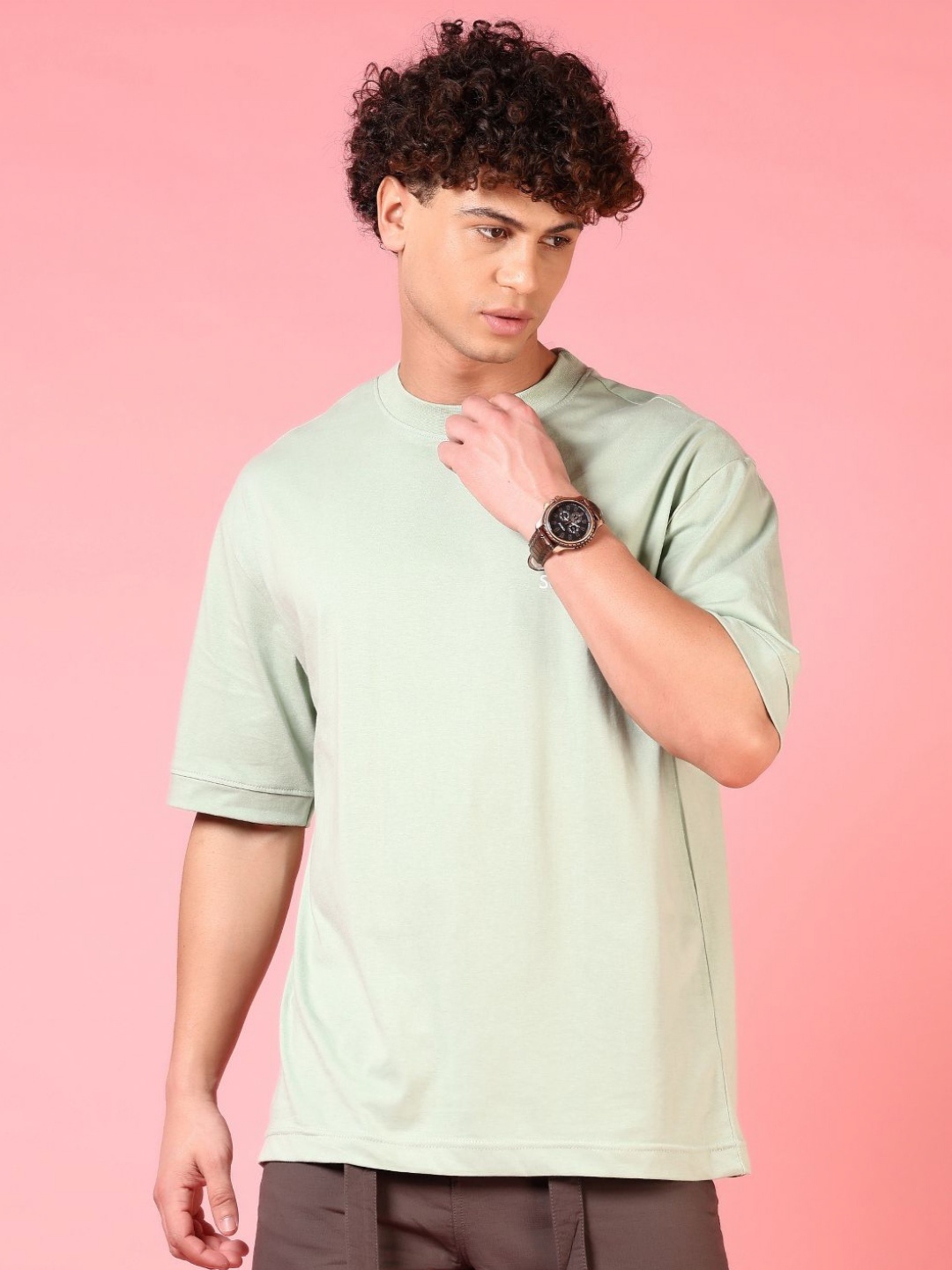 

V-Mart Men Graphic Printed Round Neck Cotton T-shirt, Green