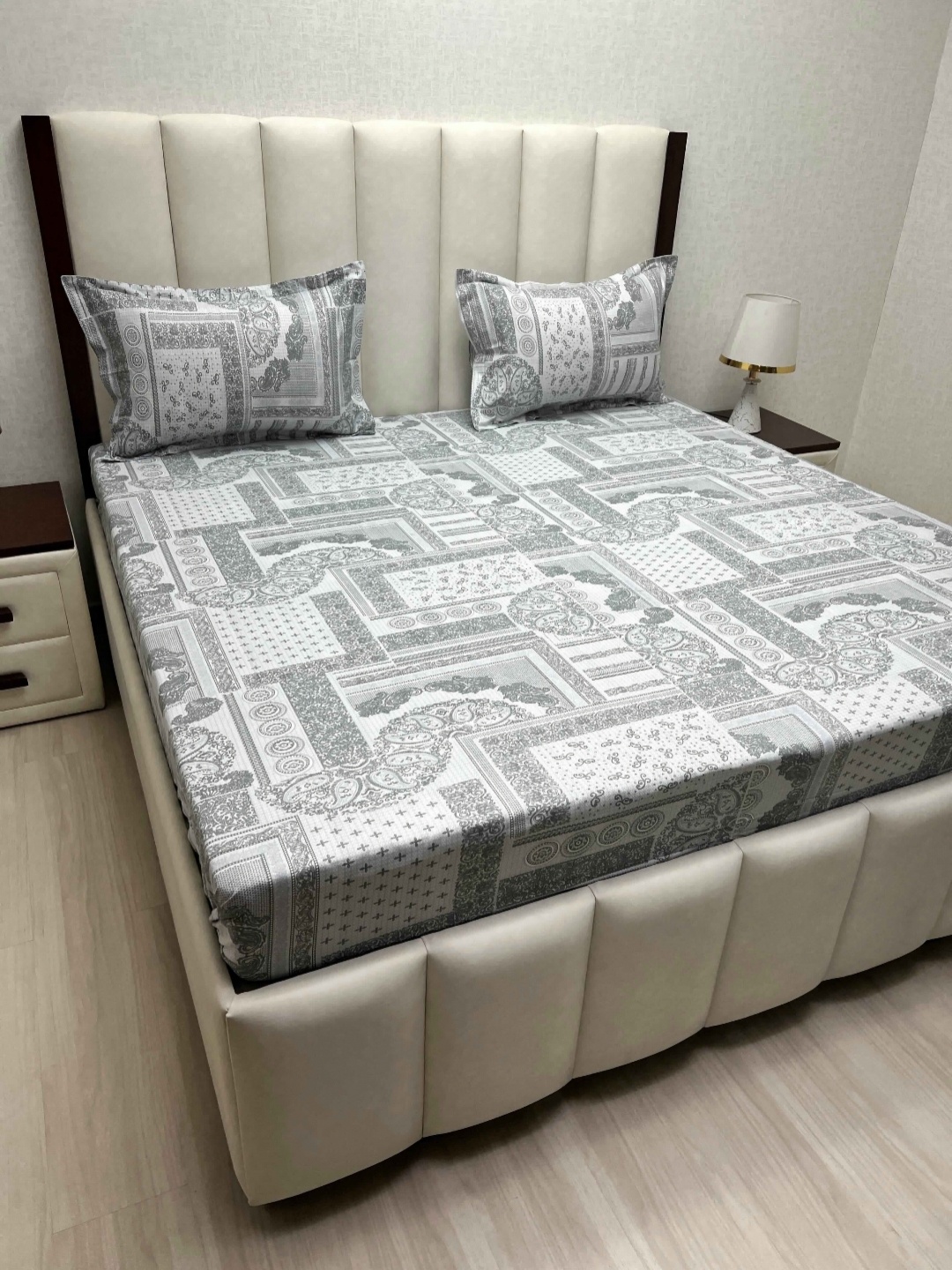 

Pure Decor Velar Grey Printed Cotton 300 TC Super King Size Bedsheet Set 2.74 m x 3.04 m