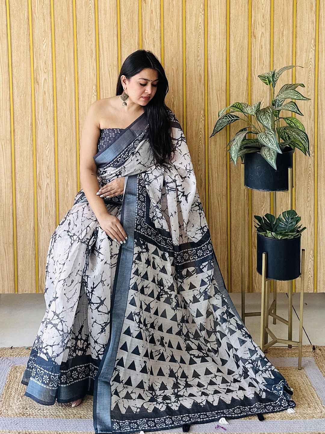 

Moda Rapido Zari Saree, Grey