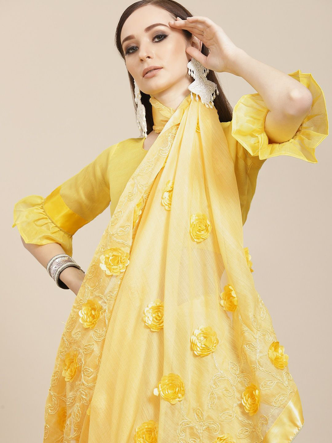 

DIVASTRI Floral Pure Chiffon Embroidered Saree, Yellow