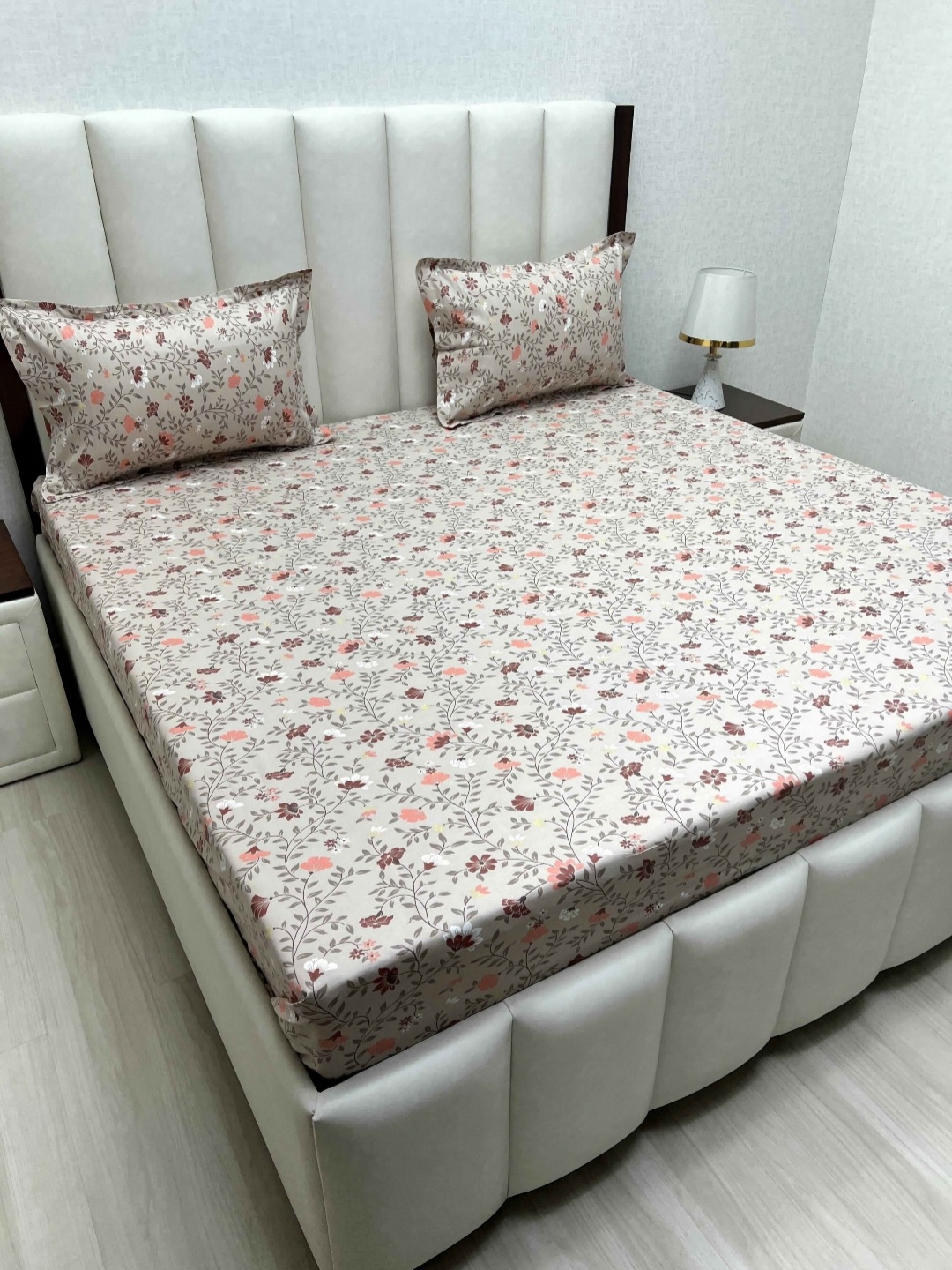 

Pure Decor Velar Brown Printed Pure Cotton 240 TC King Bedsheet Sets 2.74 m x 3.04 m, Pink