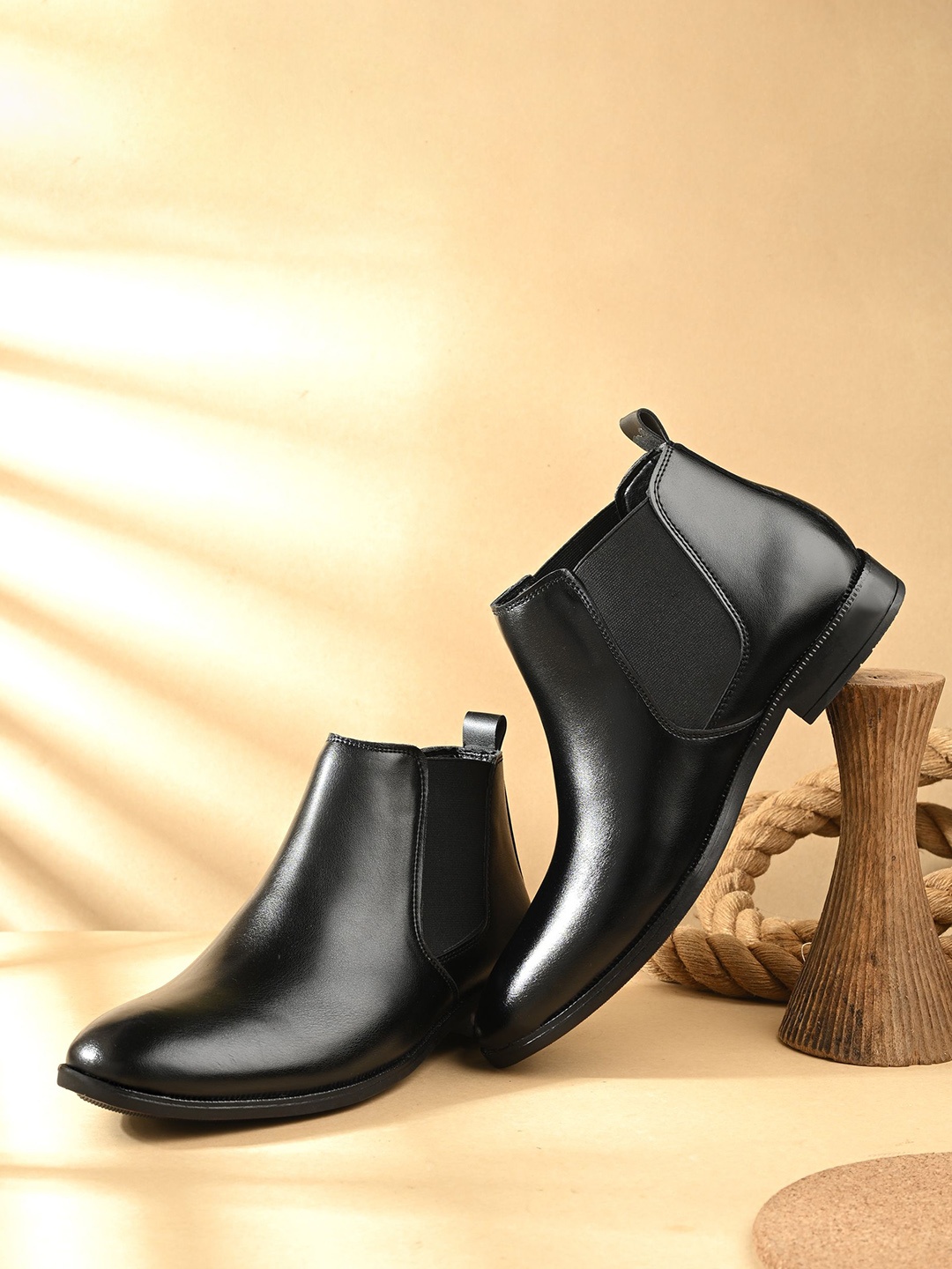 

KRAASA Men Round Toe Chelsea Boots, Black