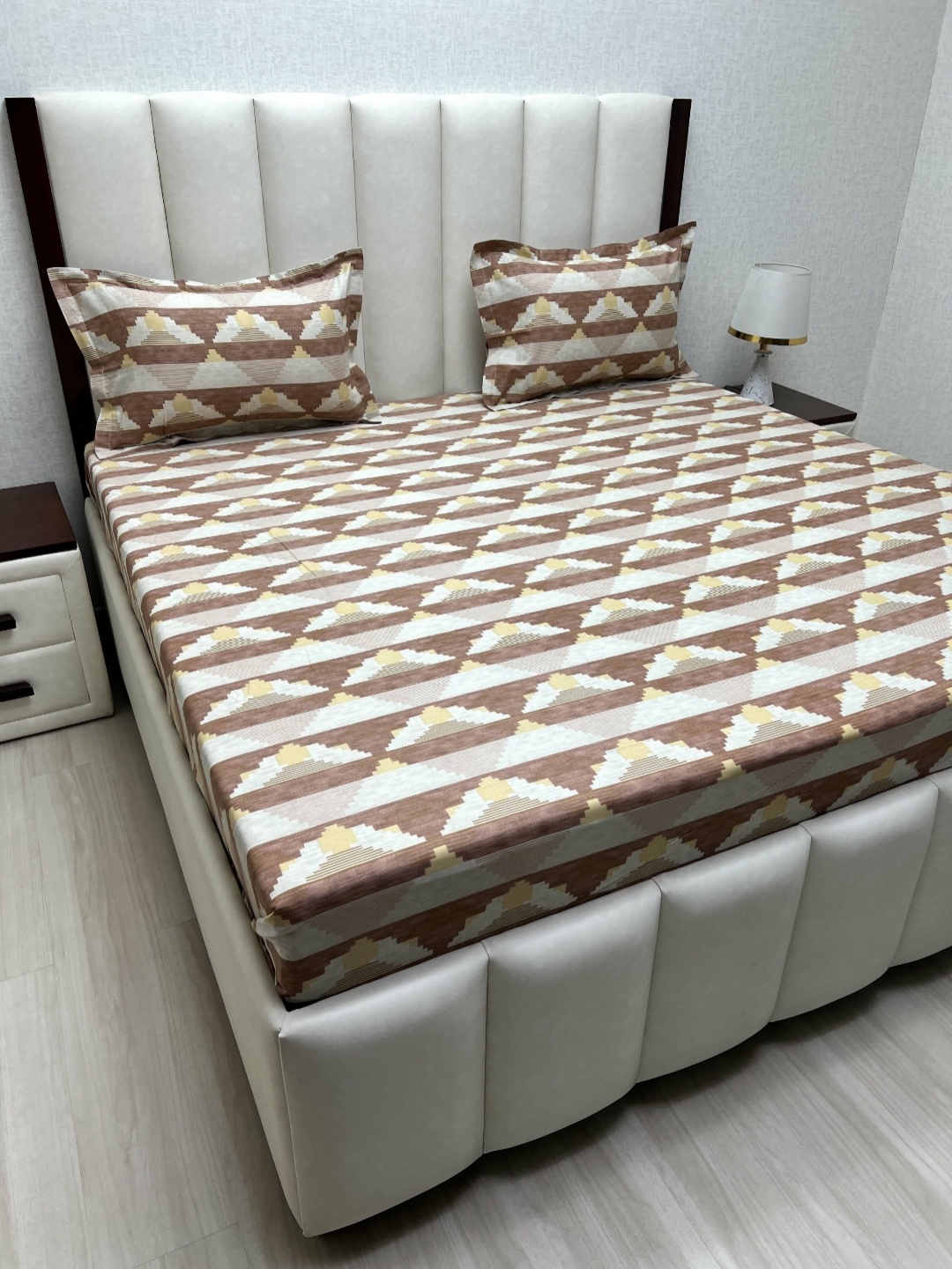 

Pure Decor Brown & Grey 330 TC King Bedsheet with 2 Pillow Covers