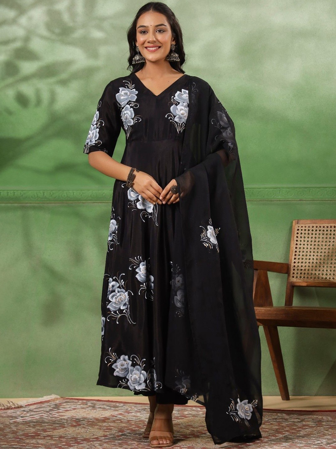 

mirari Floral Printed V-Neck Pure Cotton A-Line Kurta With Trousers & Dupatta, Black