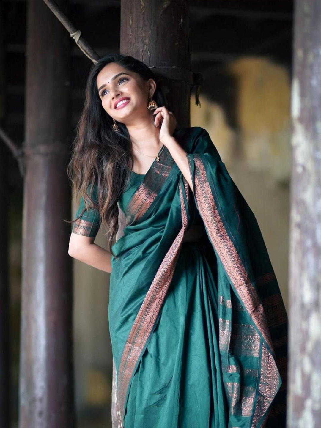 

JULEE Woven Design Zari Pure Silk Banarasi Saree, Green