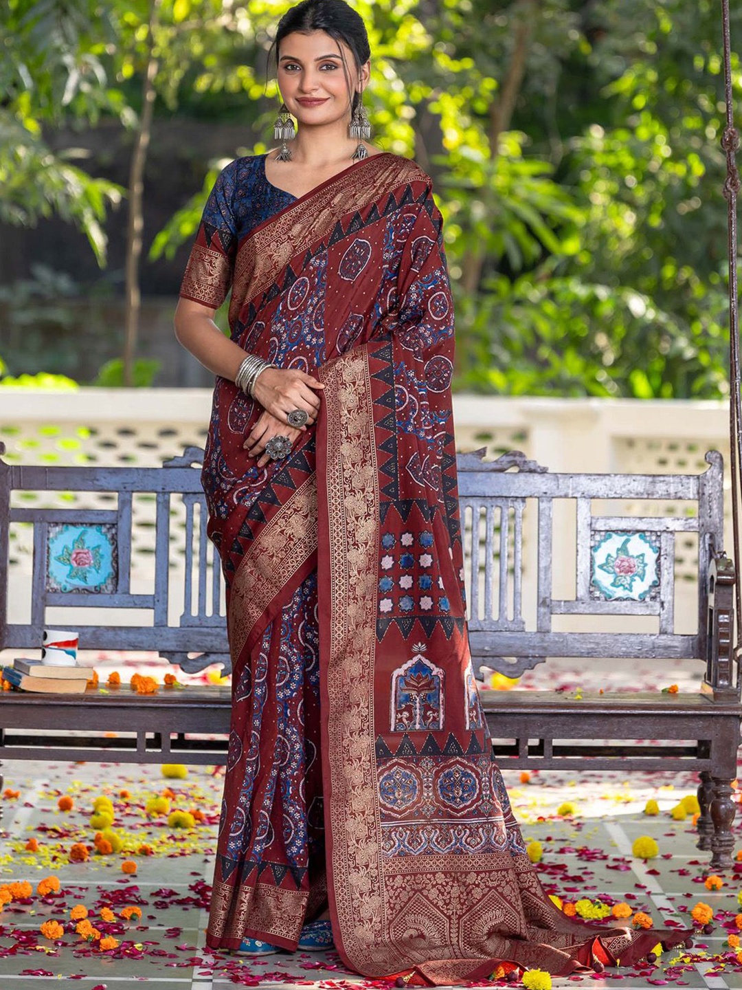

Saree mall Ethnic Motifs Sungudi Sarees, Maroon