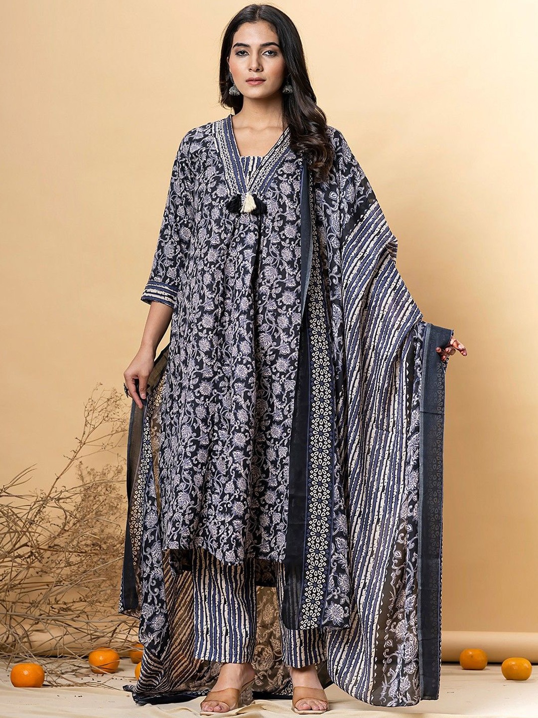 

Readiprint Fashions Women Floral Printed Empire Thread Work Kurta with Palazzos & With Dupatta, Black