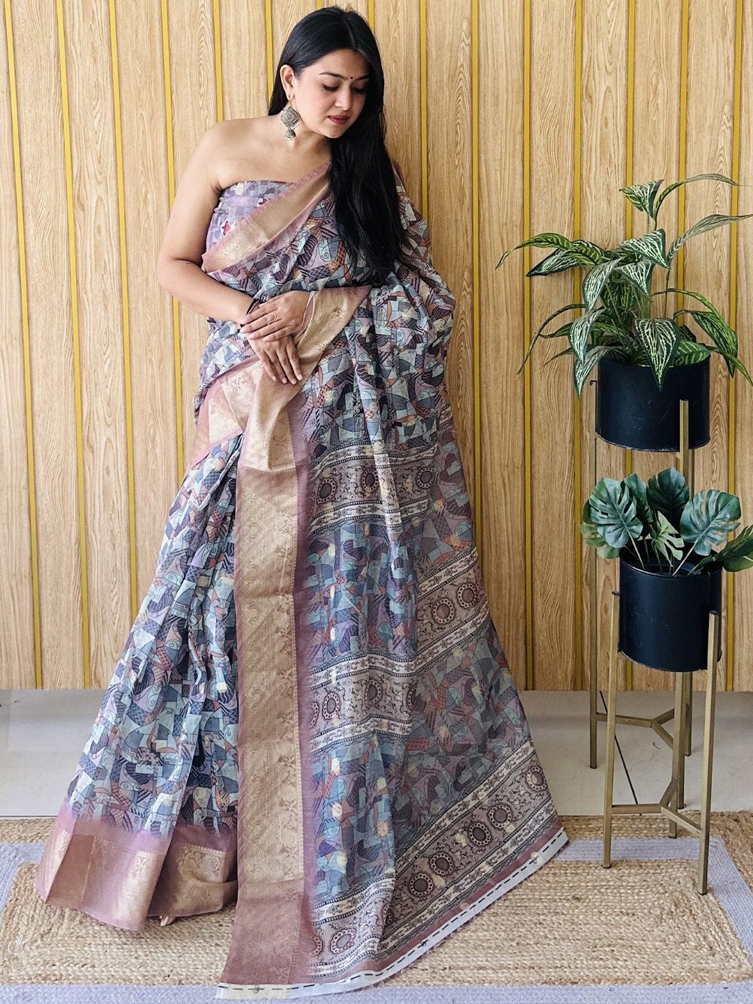 

Moda Rapido Zari Silk Blend Saree, Grey