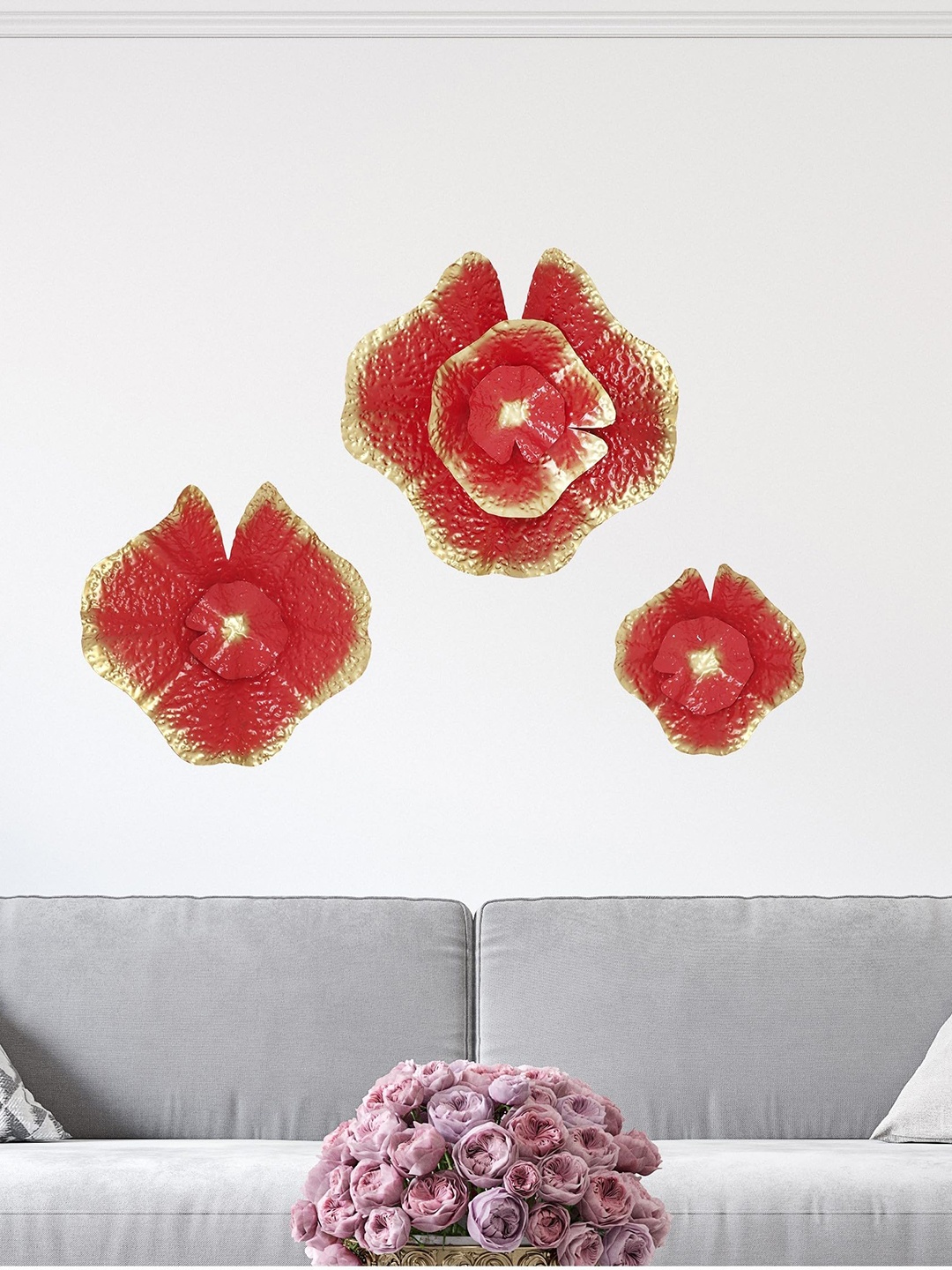 

Cocovey Homes Red & Gold-Toned Aluminium Floral Wall Decor