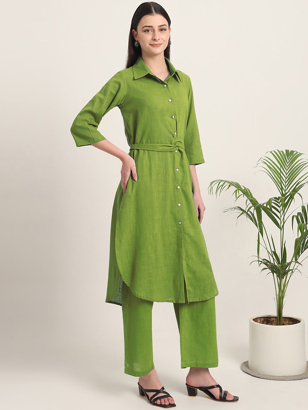

Thevasa Women Shirt Collar Cotton Belted Pathani Kurta, Green