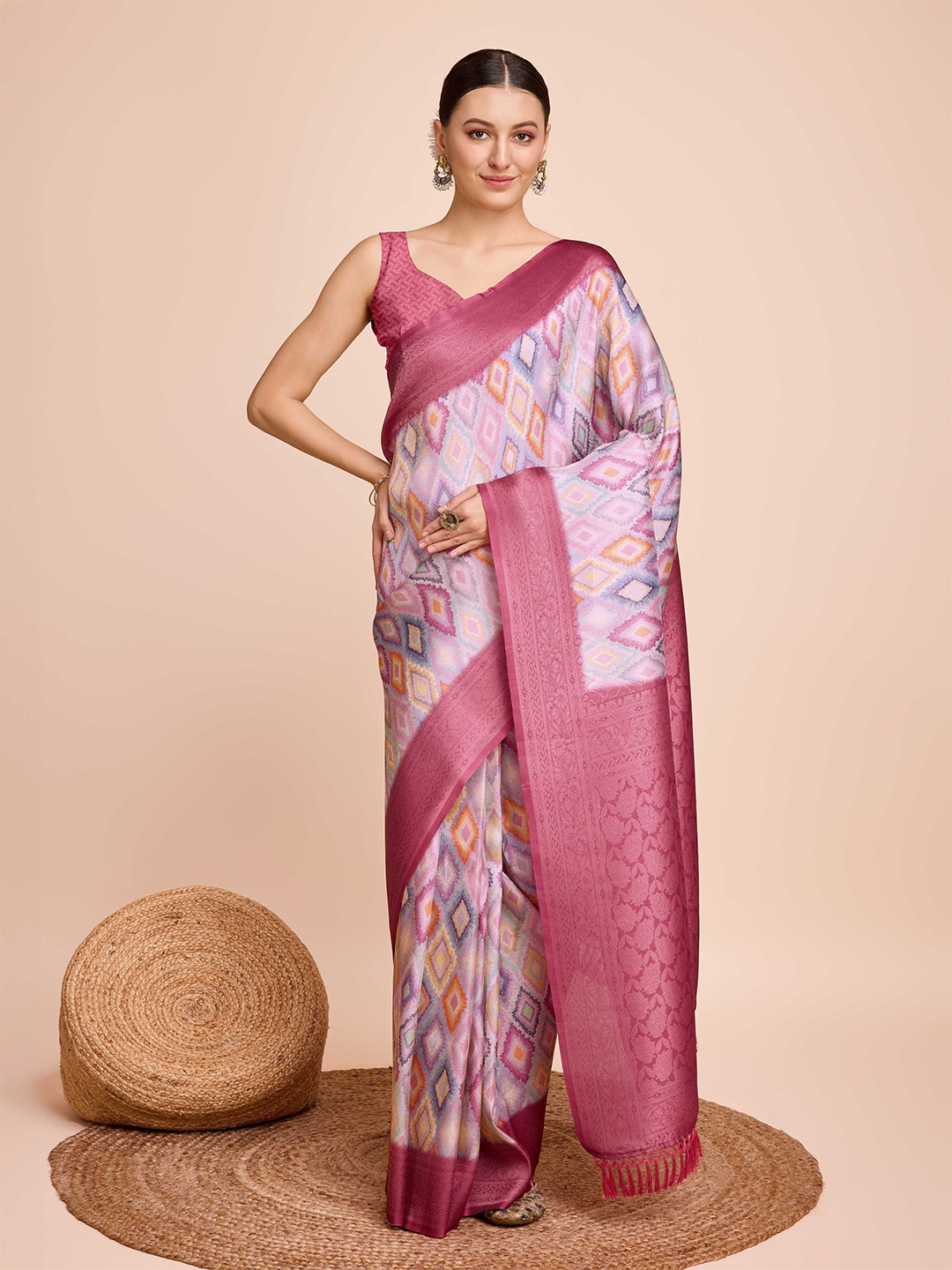 

DIVASTRI Ethnic Motifs Woven Design Zari Kanjeevaram Saree, Pink