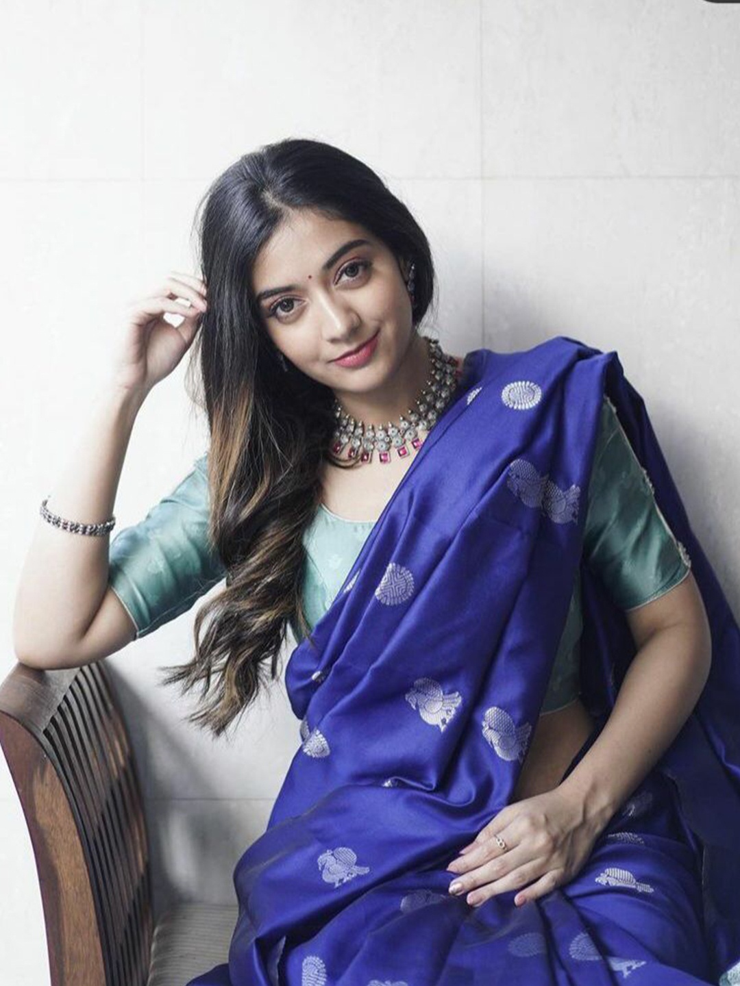 

LADY SHOPI Woven Design Zari Pure Silk Kanjeevaram Saree, Blue