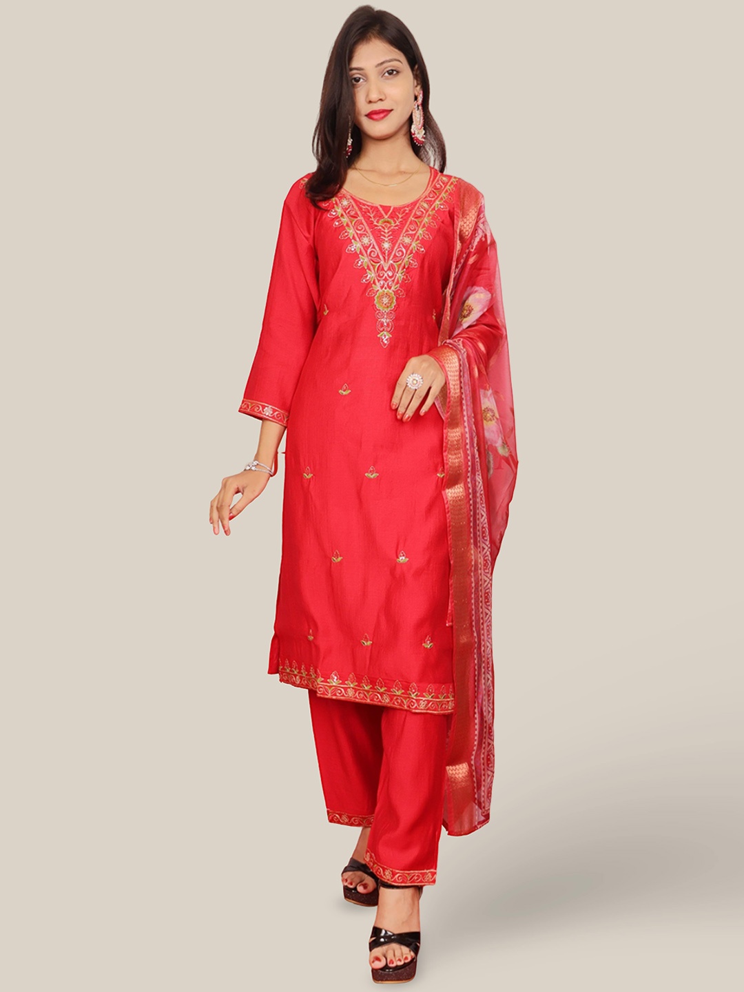 

Shreekama Sequinned Embroidered Round Neck Kurta With Trouser & Dupatta, Pink