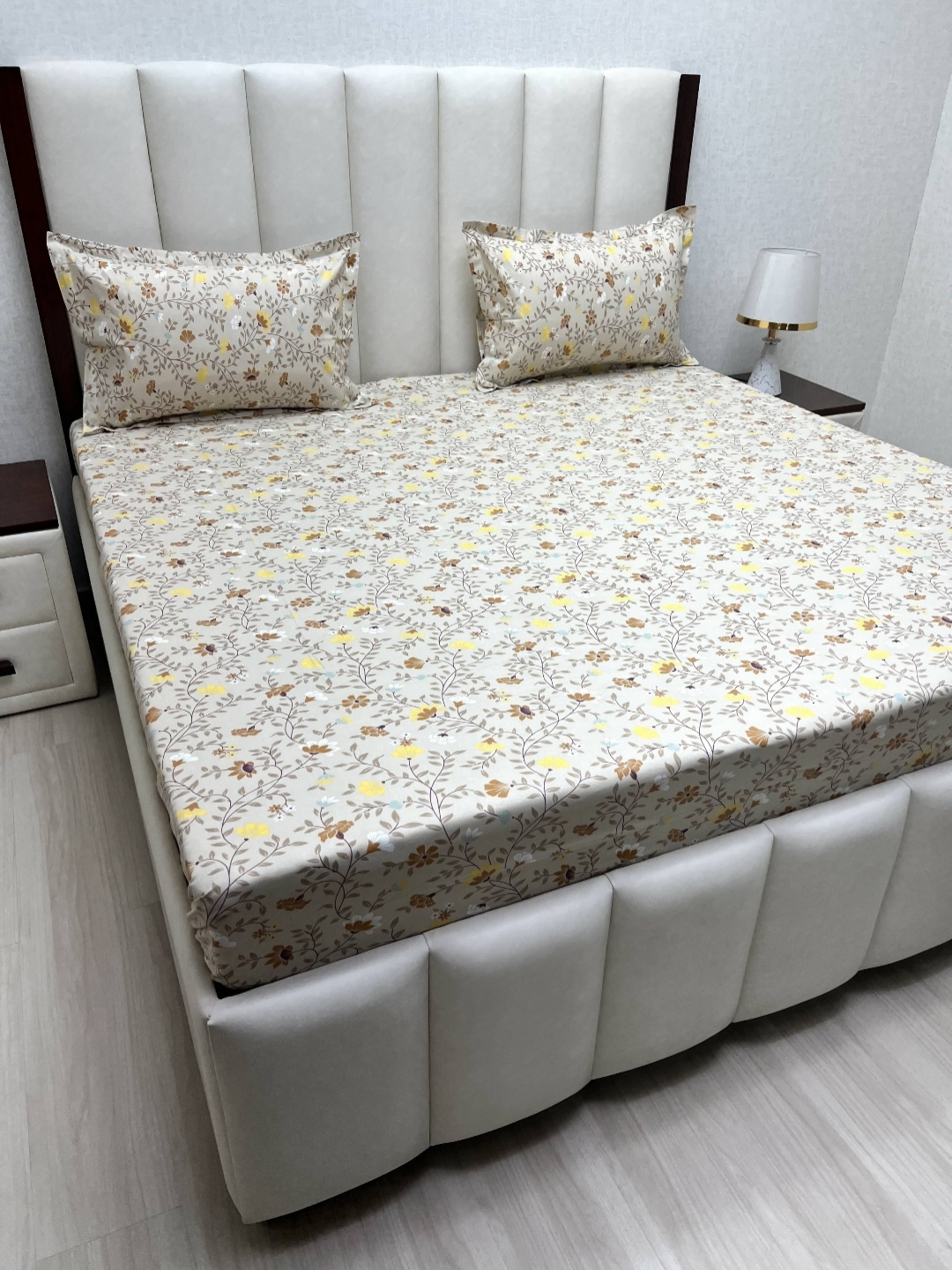 

Pure Decor Velar Brown Floral Printed Cotton 300 TC King Bedsheet Set 2.74 m X 3.04 m