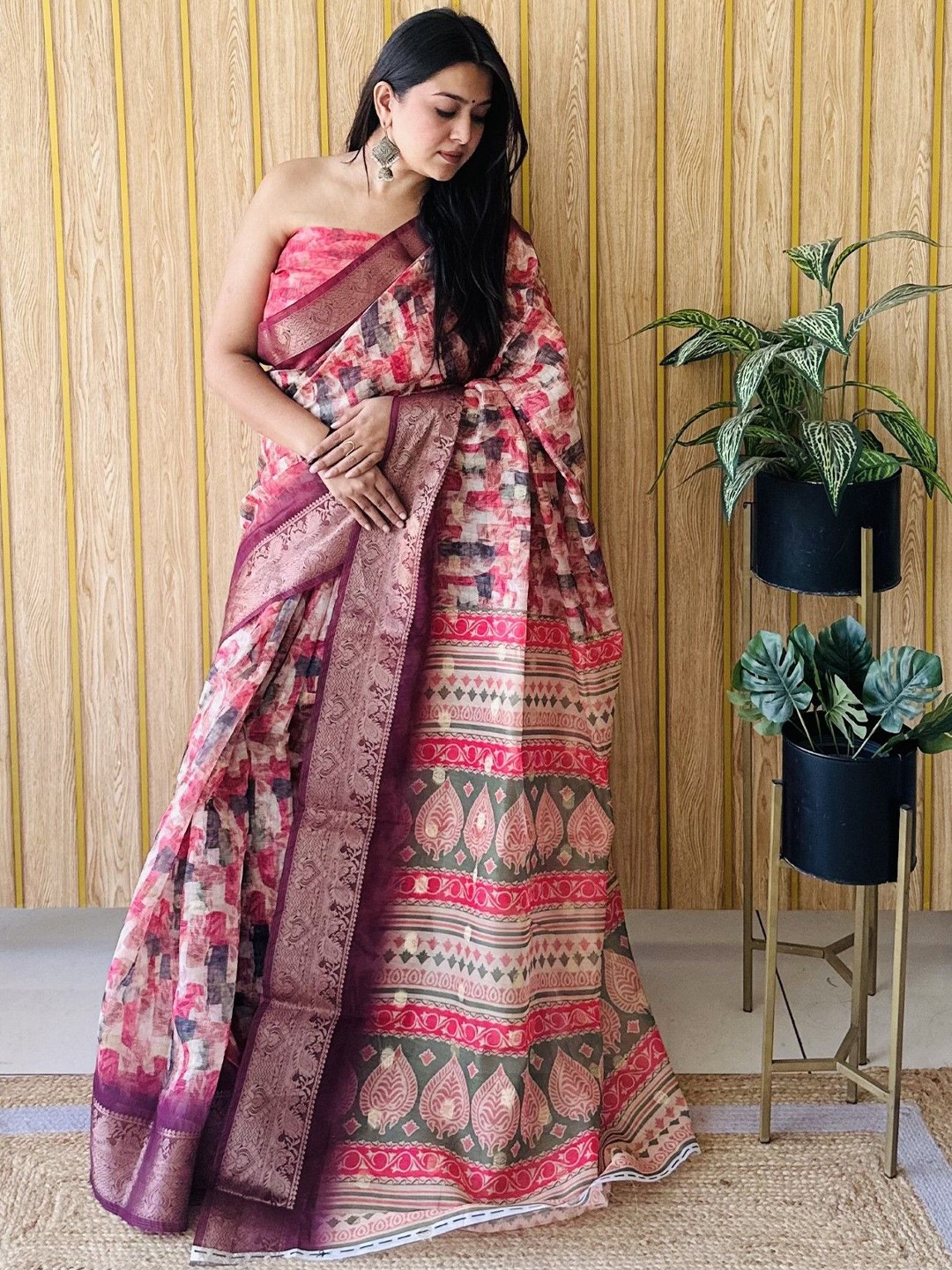 

Moda Rapido Zari Silk Blend Saree, Pink