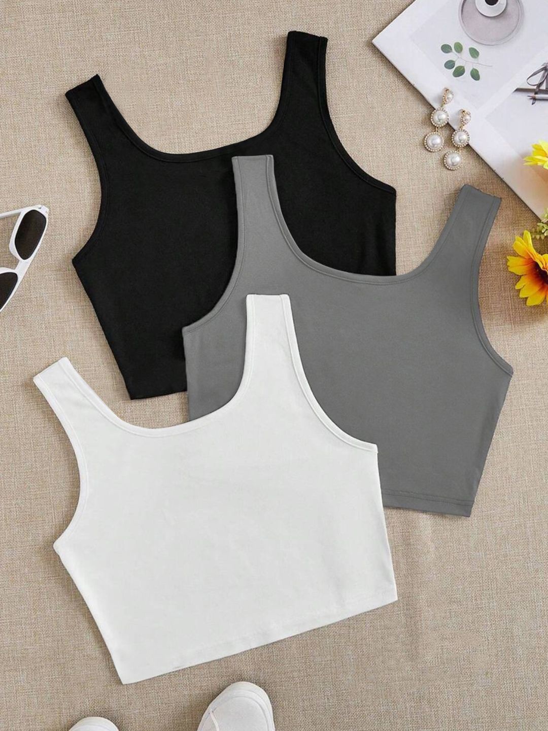 

KERI PERRY Women Pack Of 3 Sleeveless Crop Tops, Black