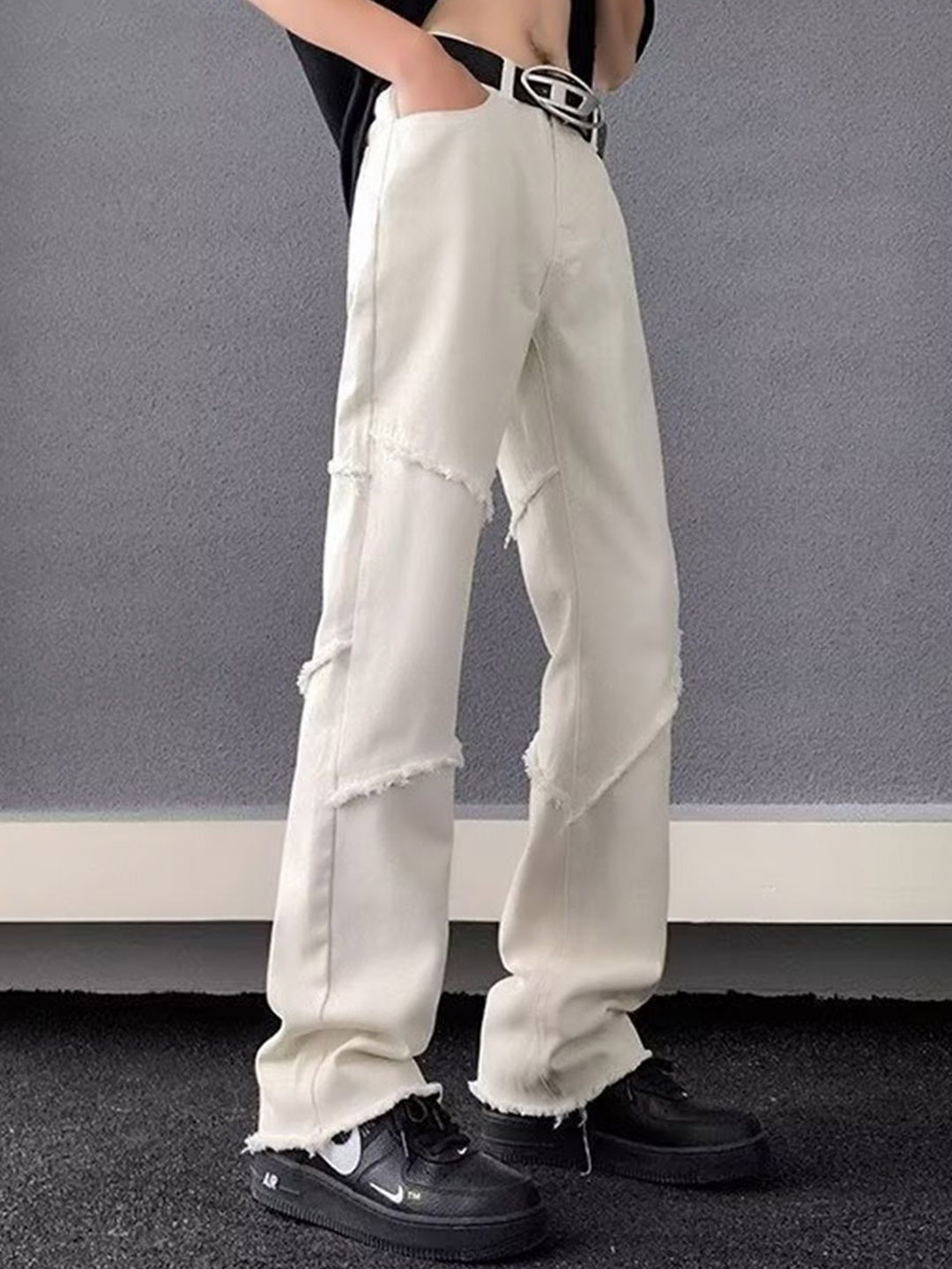 

HERE&NOW Men Regular Fit Mid-Rise Slash Knee Jeans, White