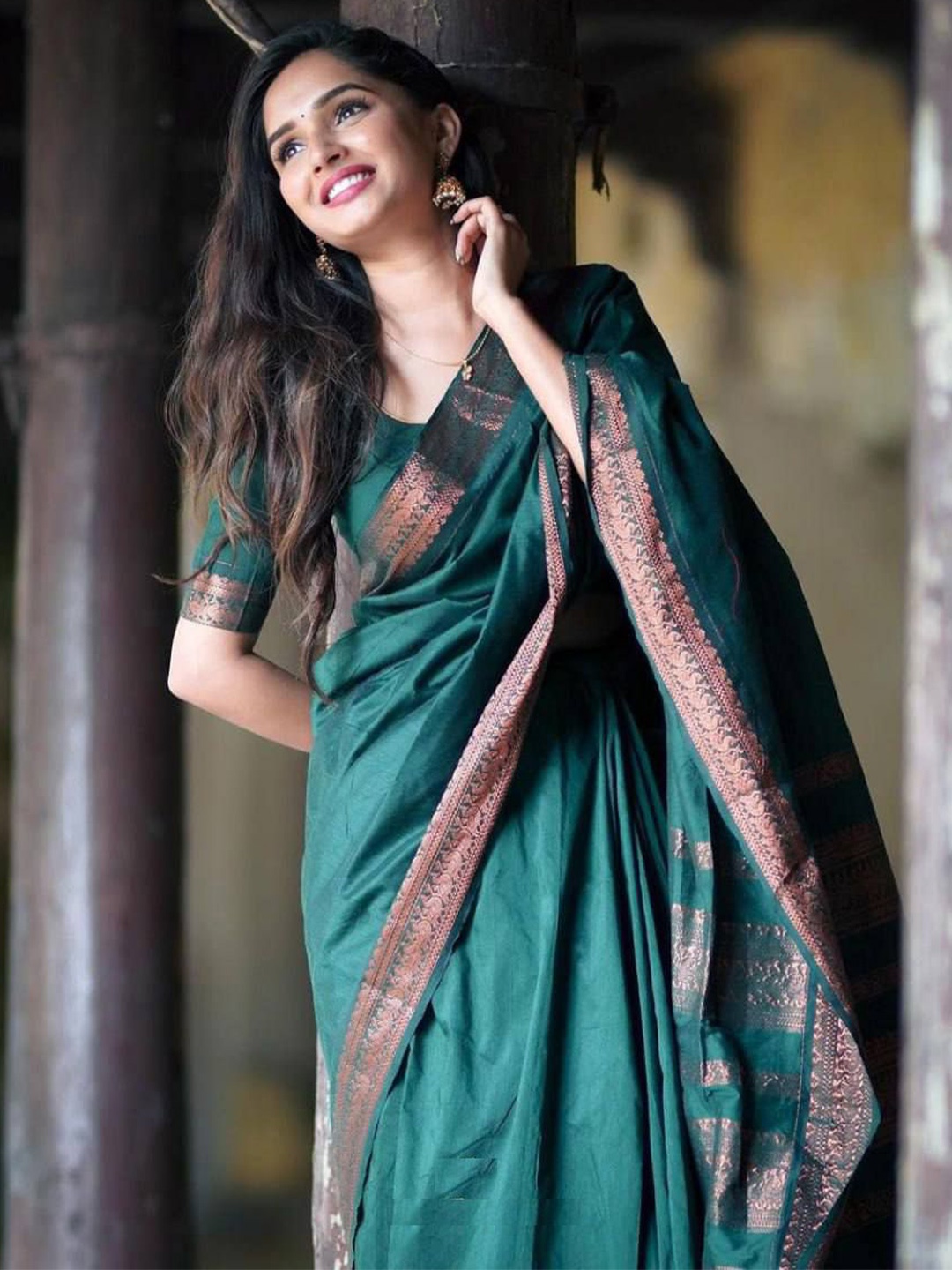 

A TO Z CART Woven Design Zari Pure Silk Banarasi Saree, Green