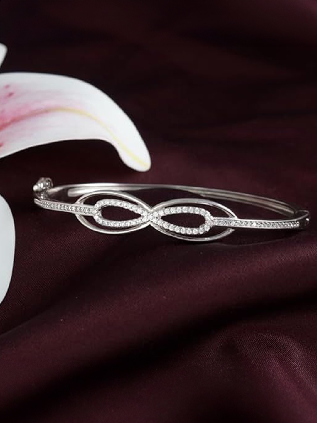 

Tuanz Silver Jewelry Women Sterling Silver Rhodium-Plated Bangle-Style Bracelet