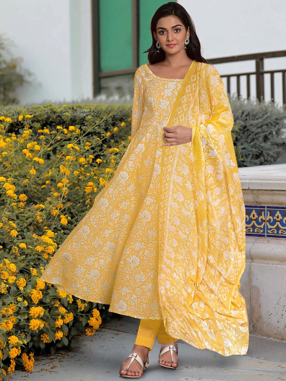 

Moda Rapido Floral Printed Round Neck Anarkali Kurta with Trousers & Dupatta, Yellow