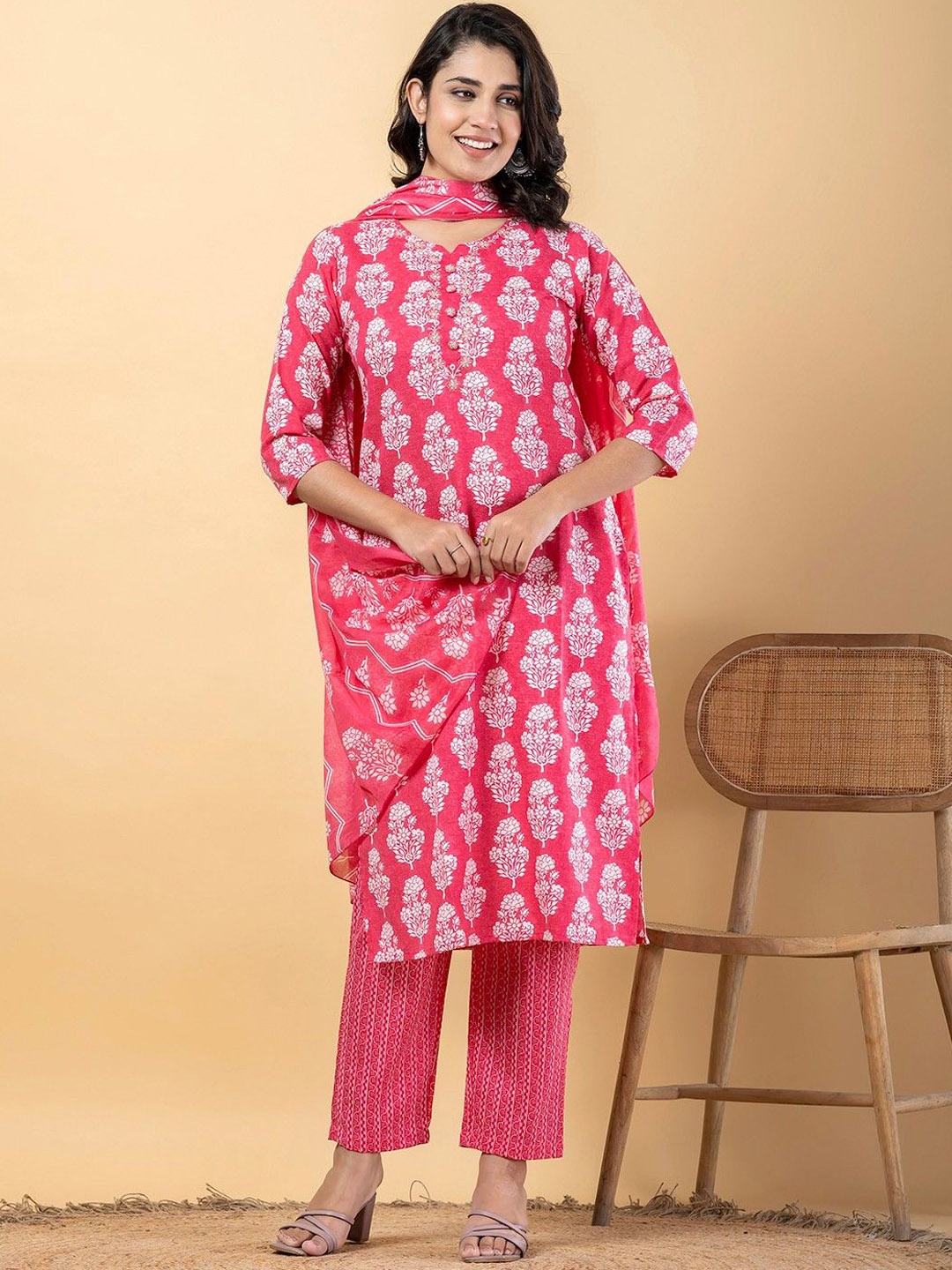 

Readiprint Women Floral Printed Regular Kurta with Trousers & With Dupatta, Pink