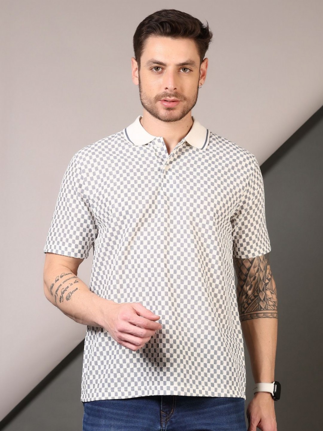 

V-Mart Men Checked Polo Collar T-shirt, Off white