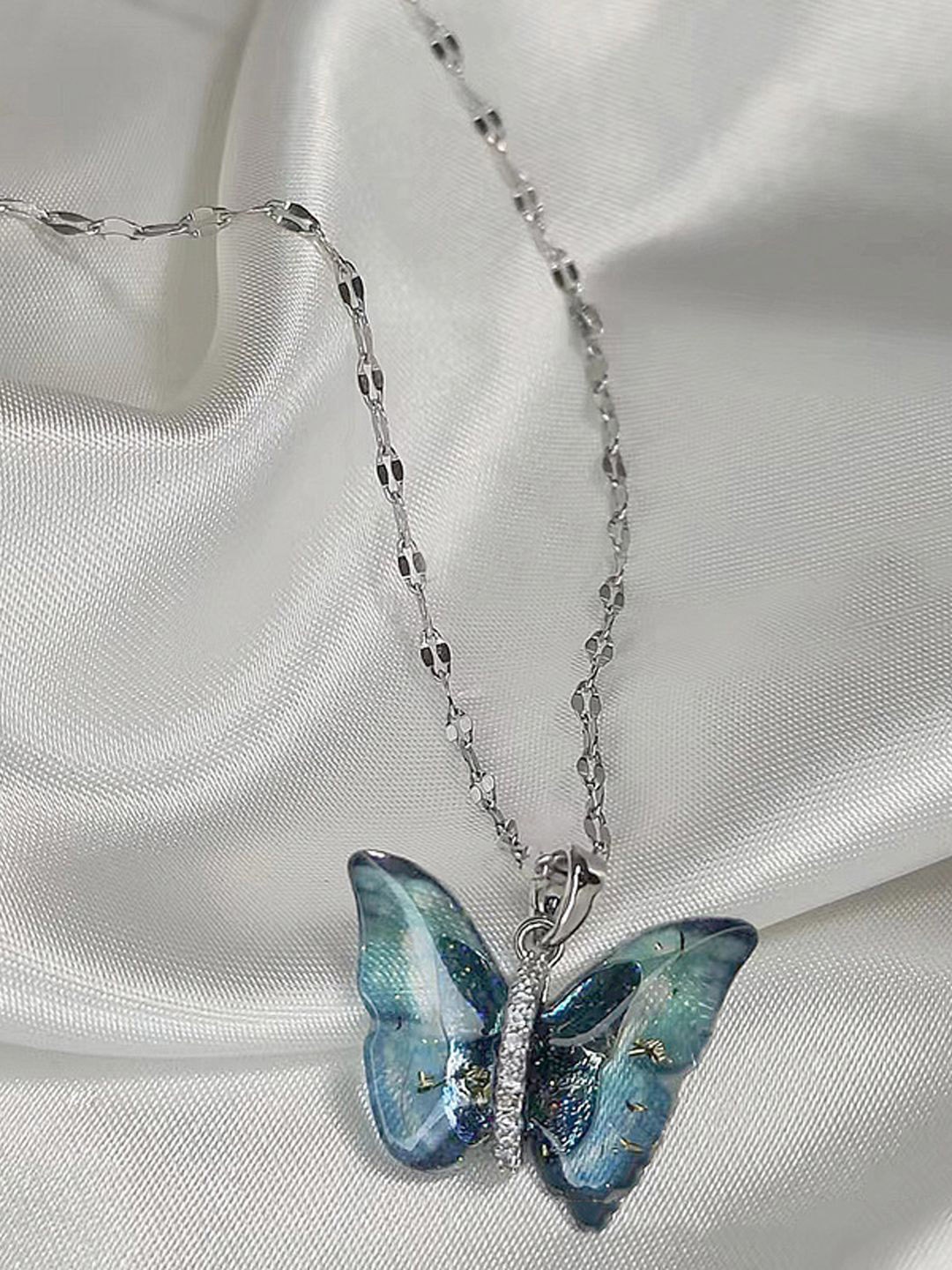 

BEYTER Stainless Steel Elegant Butterfly Vibrant Winged Beauty Pendant With Chain, Silver